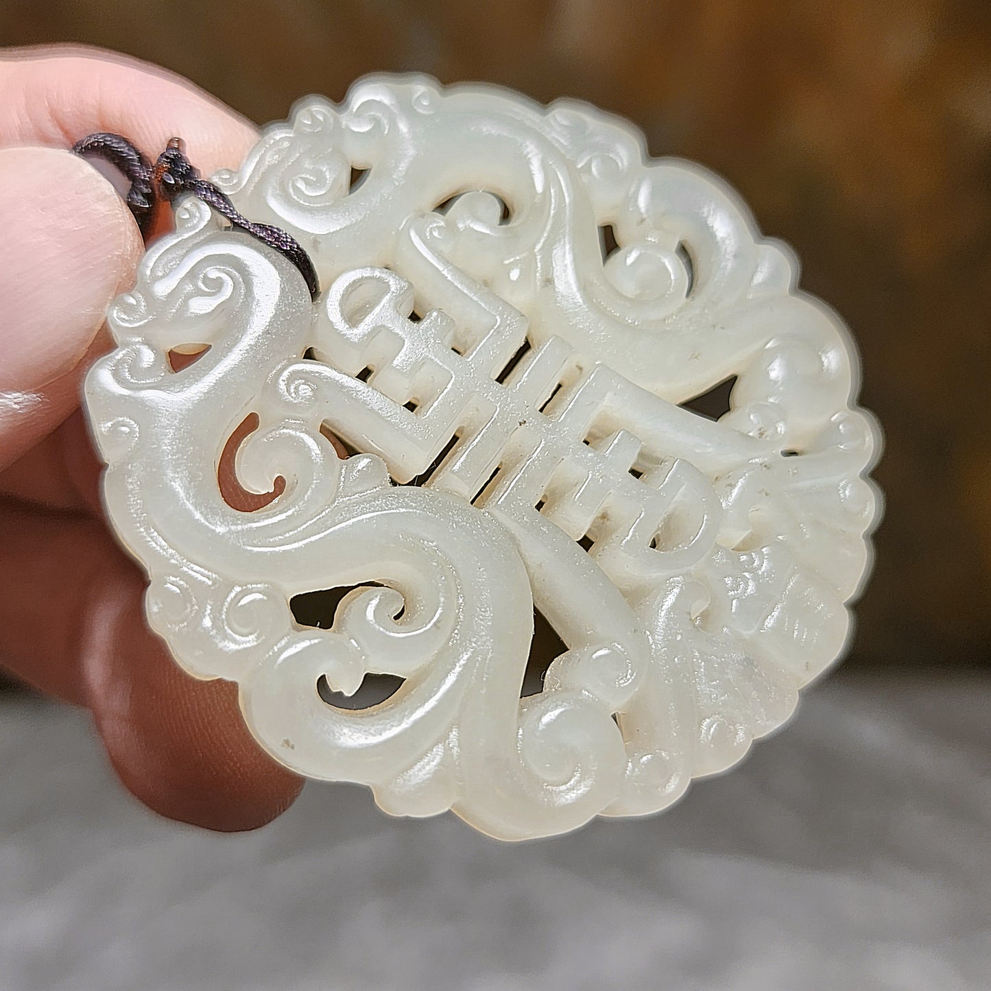 Premium Nephrite warm white light green hue hollowed out carved on both sides double dragons, bat and "longevity (寿) Jade pendant (with certificate) 优质和田玉暖白淡绿镂空双面刻双龙蝙蝠小篆体"寿"字吊坠(带证书)