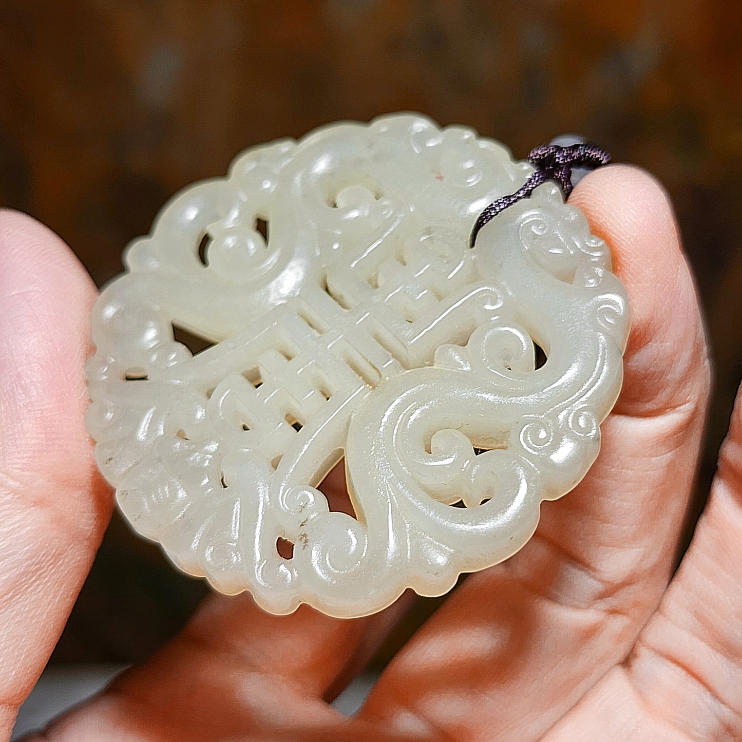 Premium Nephrite warm white light green hue hollowed out carved on both sides double dragons, bat and "longevity (寿) Jade pendant (with certificate) 优质和田玉暖白淡绿镂空双面刻双龙蝙蝠小篆体"寿"字吊坠(带证书)