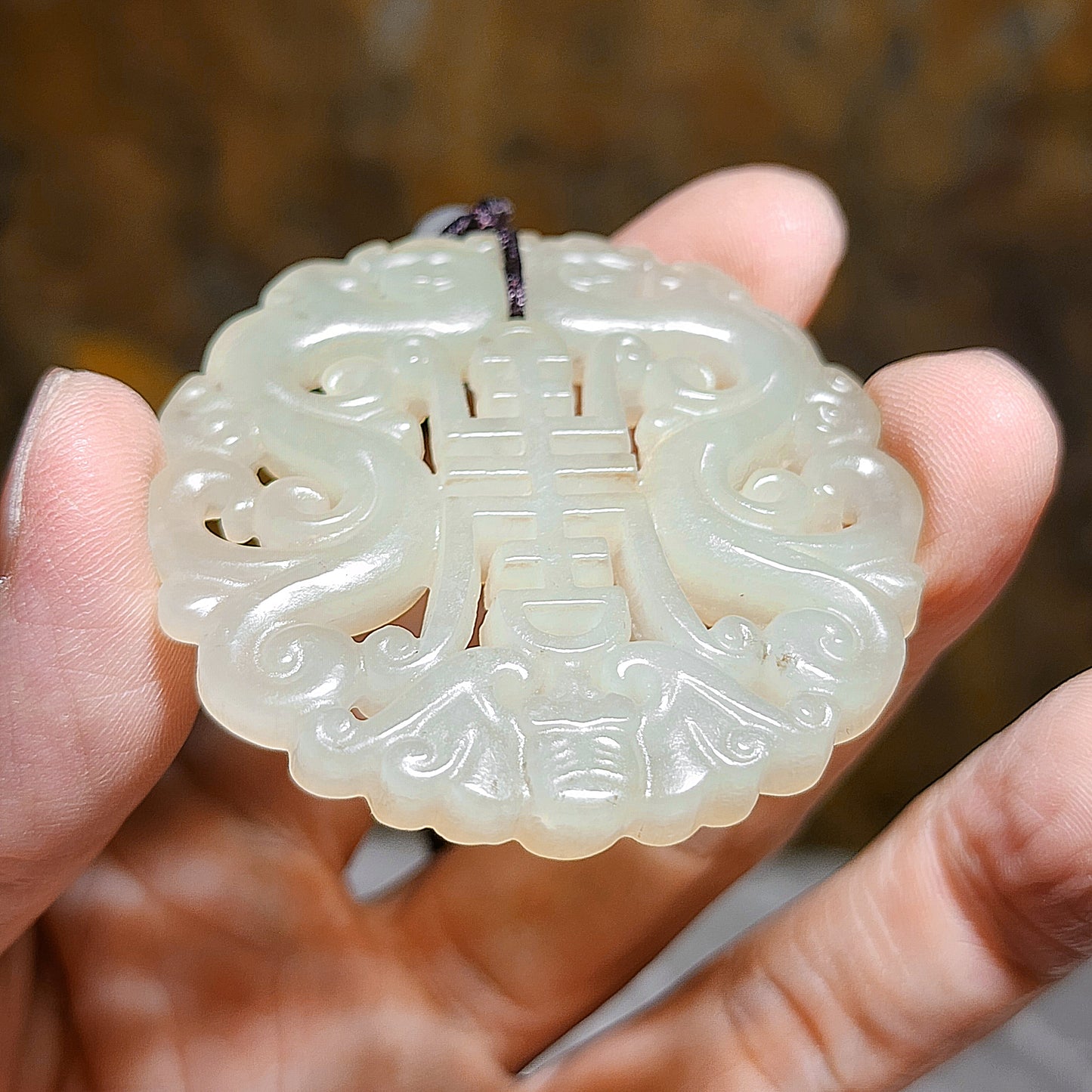 Premium Nephrite warm white light green hue hollowed out carved on both sides double dragons, bat and "longevity (寿) Jade pendant (with certificate) 优质和田玉暖白淡绿镂空双面刻双龙蝙蝠小篆体"寿"字吊坠(带证书)