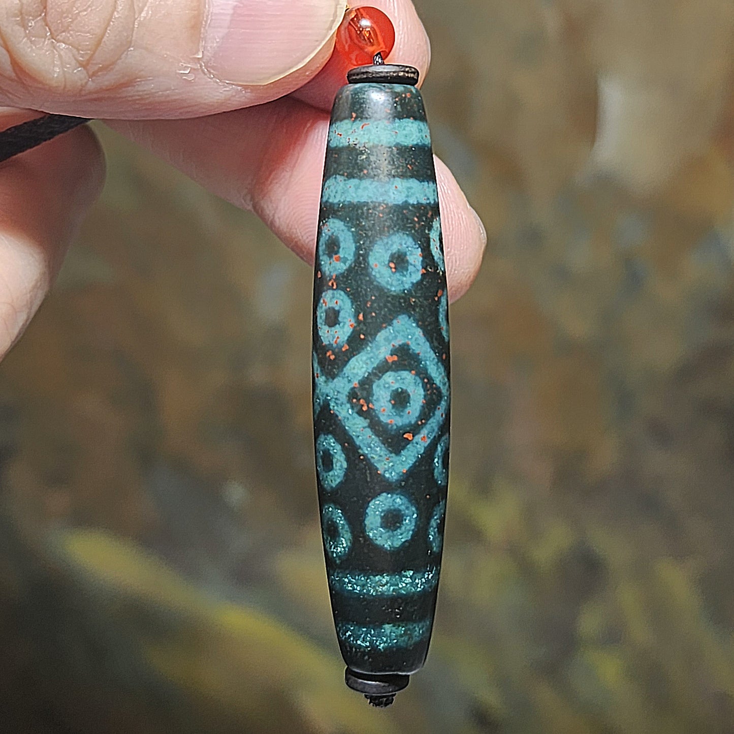 58.5mm Tibetan Xang Xung (Zhang Zhung) special totem Vajra 21 Eyes blue hue with red spots Dzi pendant (with certificate) 西藏老矿象雄蓝沁满朱砂特殊图腾金刚二十一眼天珠(带证书)