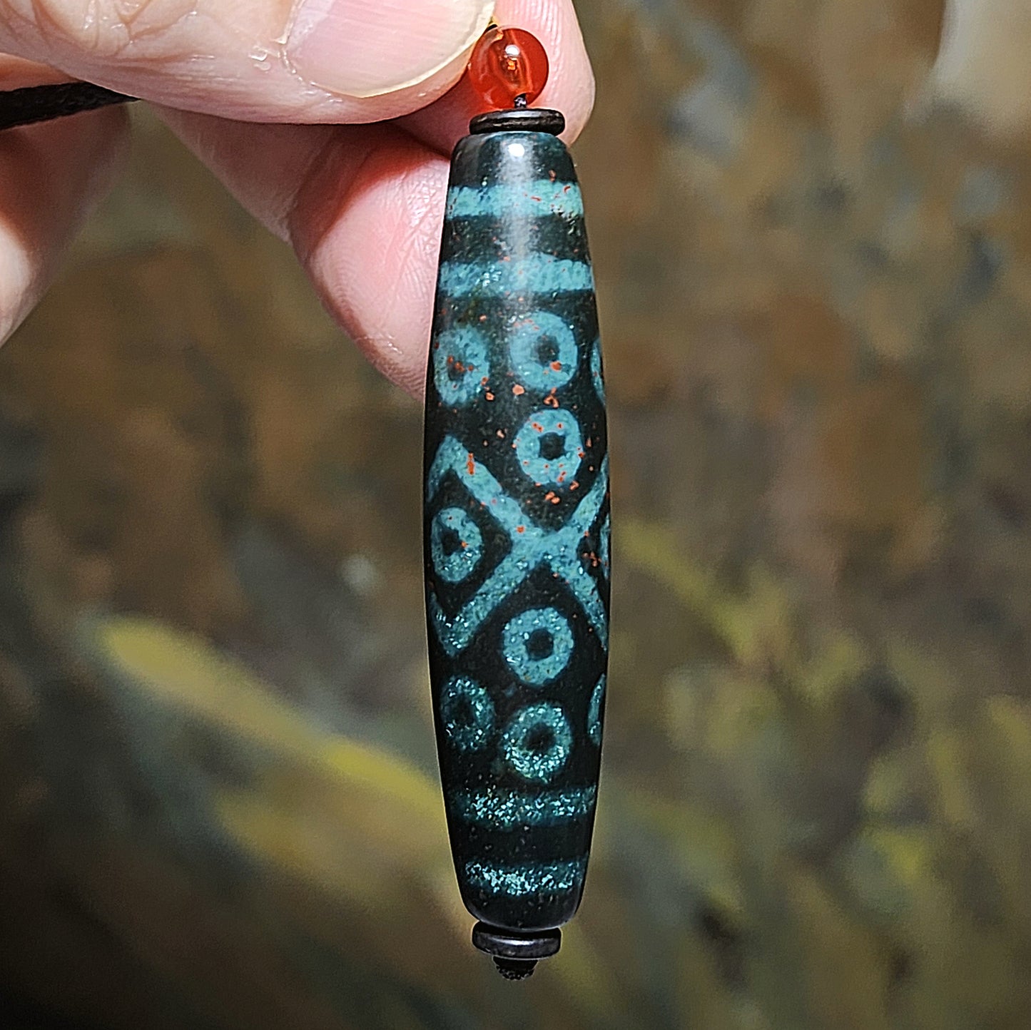 58.5mm Tibetan Xang Xung (Zhang Zhung) special totem Vajra 21 Eyes blue hue with red spots Dzi pendant (with certificate) 西藏老矿象雄蓝沁满朱砂特殊图腾金刚二十一眼天珠(带证书)
