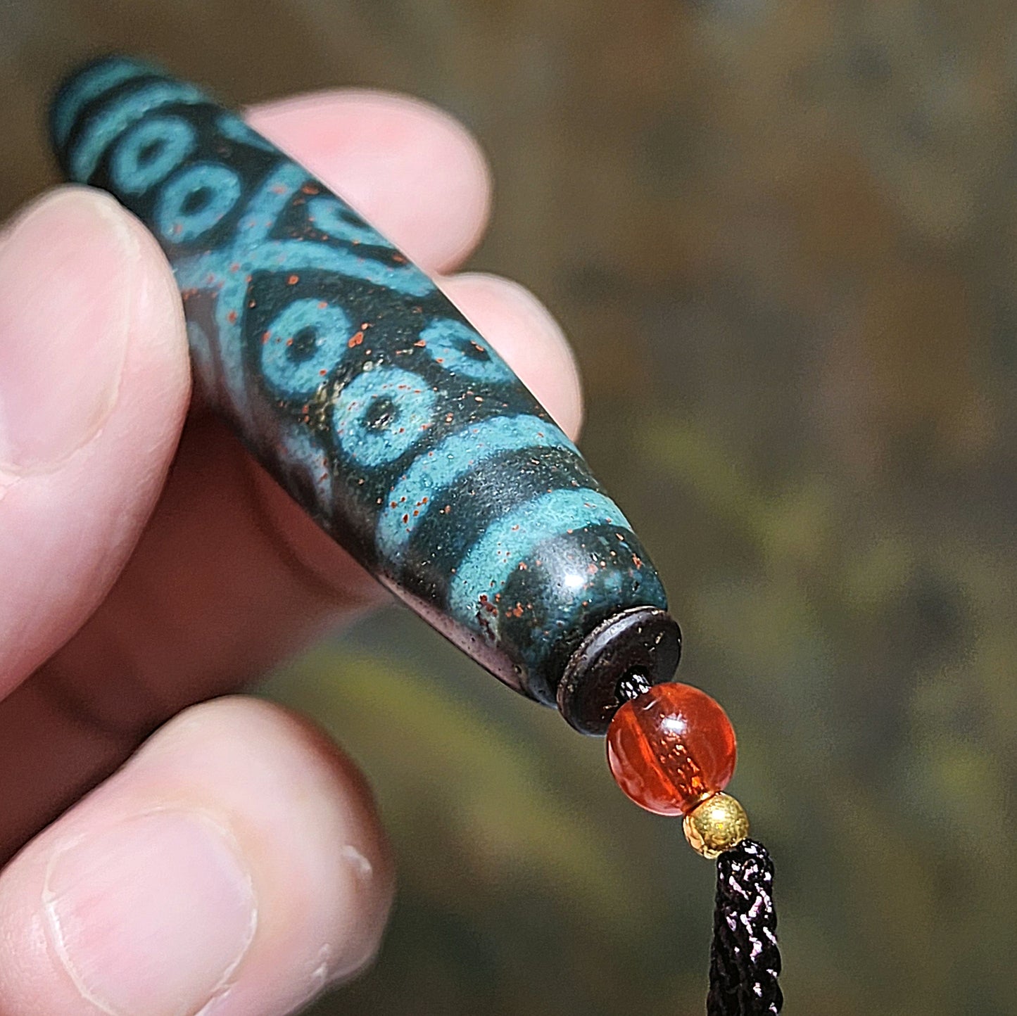 58.5mm Tibetan Xang Xung (Zhang Zhung) special totem Vajra 21 Eyes blue hue with red spots Dzi pendant (with certificate) 西藏老矿象雄蓝沁满朱砂特殊图腾金刚二十一眼天珠(带证书)
