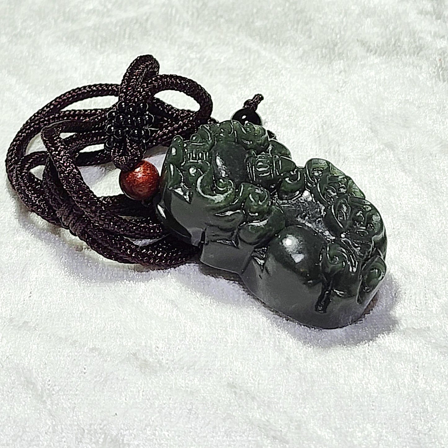 39.3mm Premium Nephrite deep green Pi Xiu Jade pendant (with certificate) 优质和田玉深青玉貔貅吊坠(带证书)