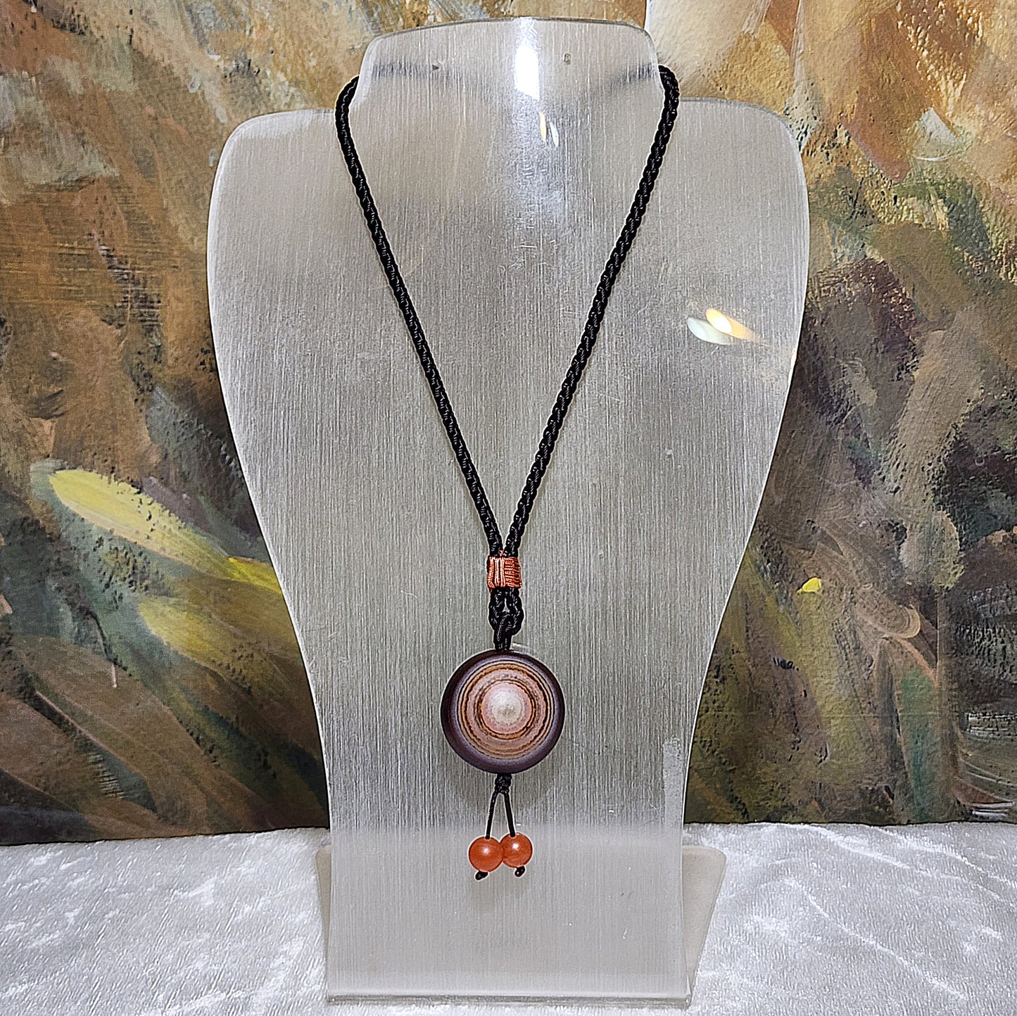 Premium Tibetan Lukmik (tabular round) Dzi and Baoshan Nan Hong pendant 西藏羊眼板珠(即马眼板珠)天珠天然眼配搭保山南红吊坠