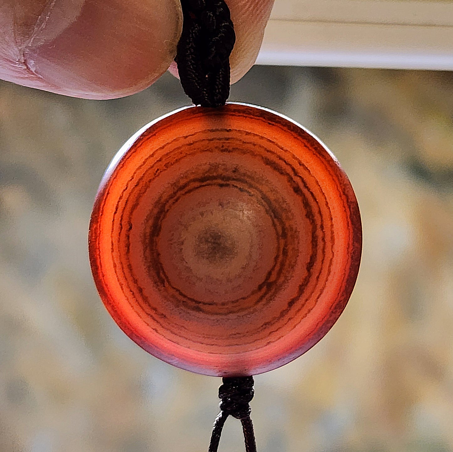 Premium Tibetan Lukmik (tabular round) Dzi and Baoshan Nan Hong pendant 西藏羊眼板珠(即马眼板珠)天珠天然眼配搭保山南红吊坠