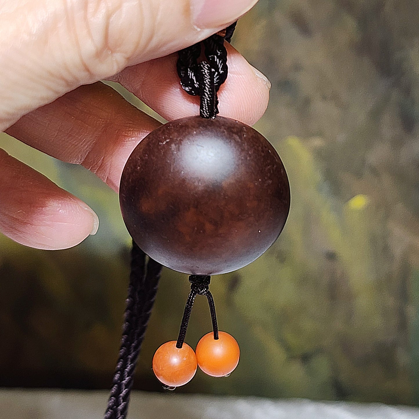 Premium Tibetan Lukmik (tabular round) Dzi and Baoshan Nan Hong pendant 西藏羊眼板珠(即马眼板珠)天珠天然眼配搭保山南红吊坠