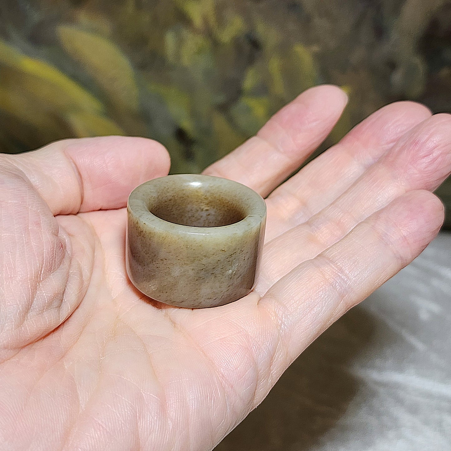 21.8mm Premium Nephrite caramel brown thumb ring (with certificate) 精品和田玉且末糖扳指(带证书)