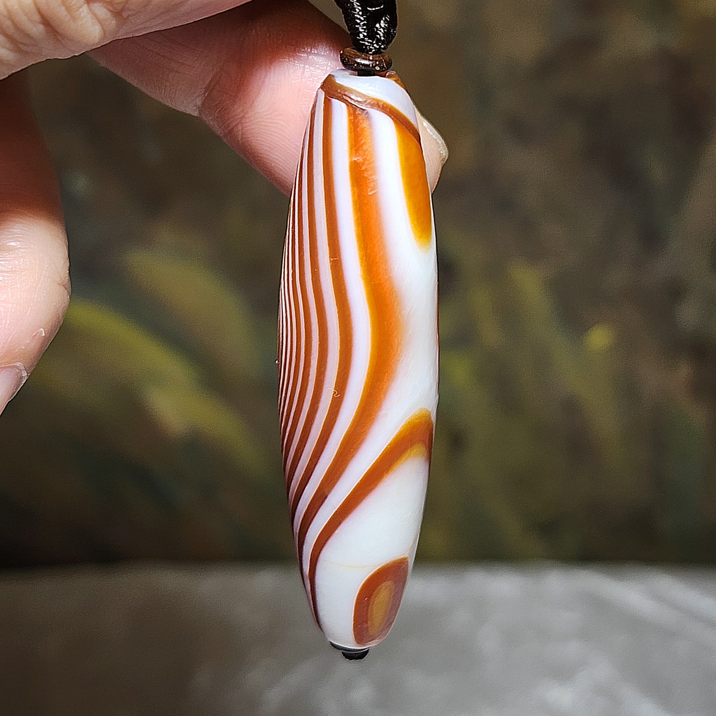 6.3cm Premium Tibetan Sardonyx Natural Eyes 3 Eyes "Number 8" Dzi pendant 藏传天然缠丝玛瑙红纹天眼三眼"8字" 天珠吊坠