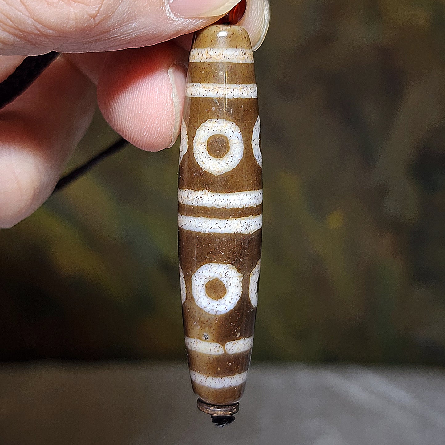 57.3mm Premium Tibetan Xang Xung (Zhang Zhung) 8 Eyes Dzi with lots of fine red spots pendant (with certificate) 精品藏传老料象雄满细朱砂八眼天珠吊坠(带证书)