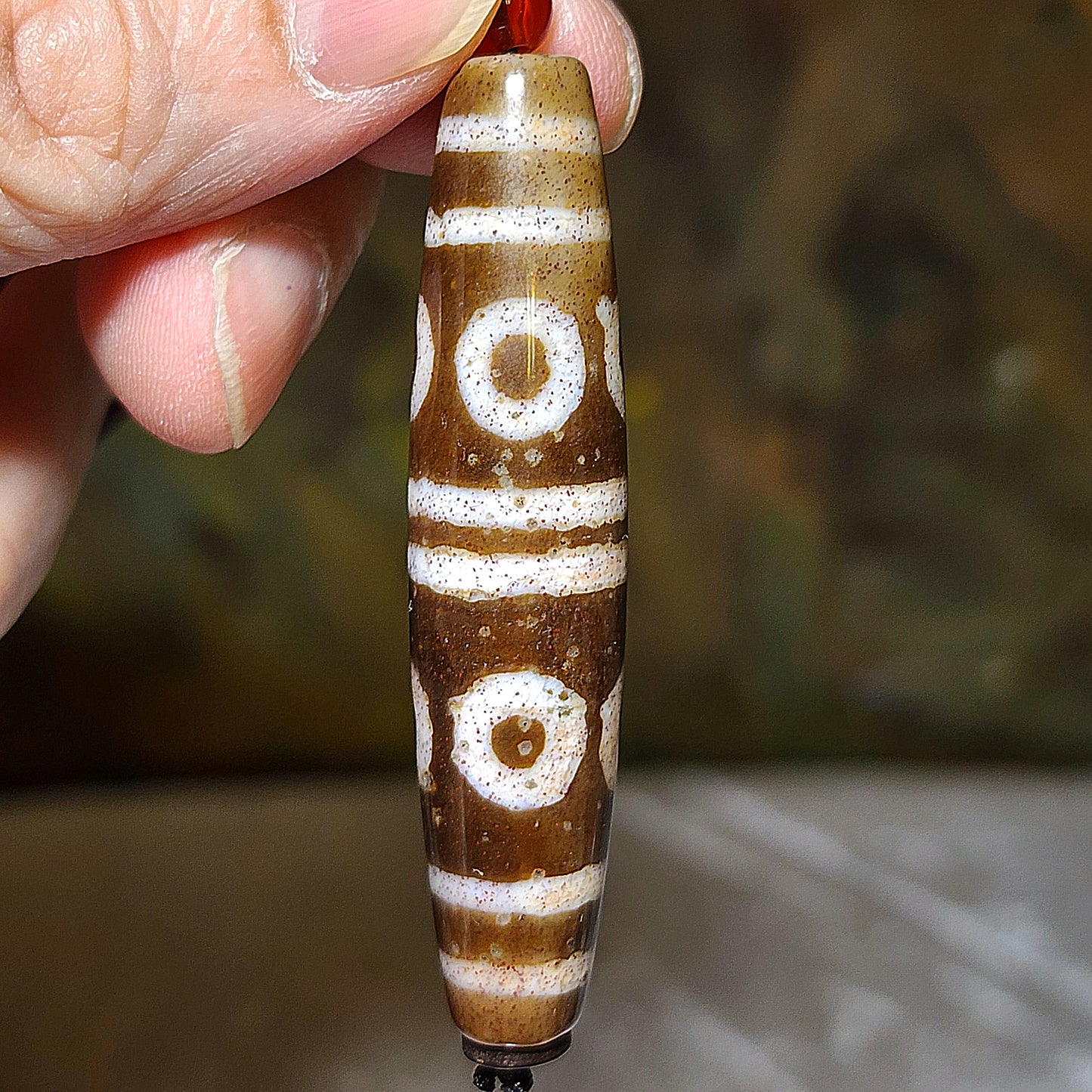 57.3mm Premium Tibetan Xang Xung (Zhang Zhung) 8 Eyes Dzi with lots of fine red spots pendant (with certificate) 精品藏传老料象雄满细朱砂八眼天珠吊坠(带证书)