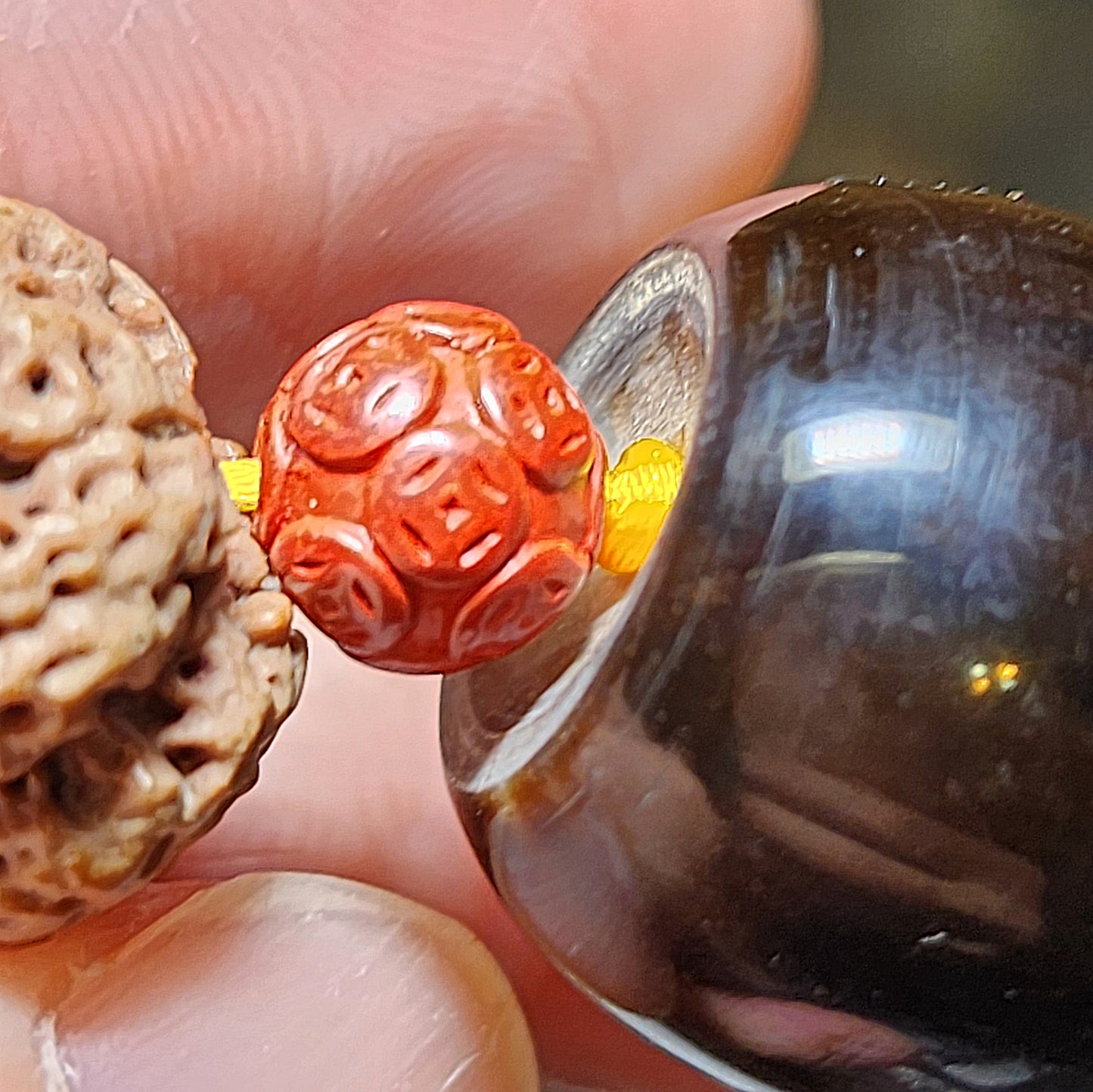 Gegegems rare XS Nepal large species Rudraksha "Panlong high back" Double Dragons 4 Mukhi with Tibetan Xang Xung red spots Lightning 5 Eyes Dzi Cinnabar carved coins 3 Eyes Dzi 18 beads mala handheld 罕见小尺寸尼泊尔四瓣大金刚菩提双龙高脊盘龙配象雄满朱砂闪电五眼达洛天珠帝皇砂古钱珠三眼天珠藏式三通十八子手持