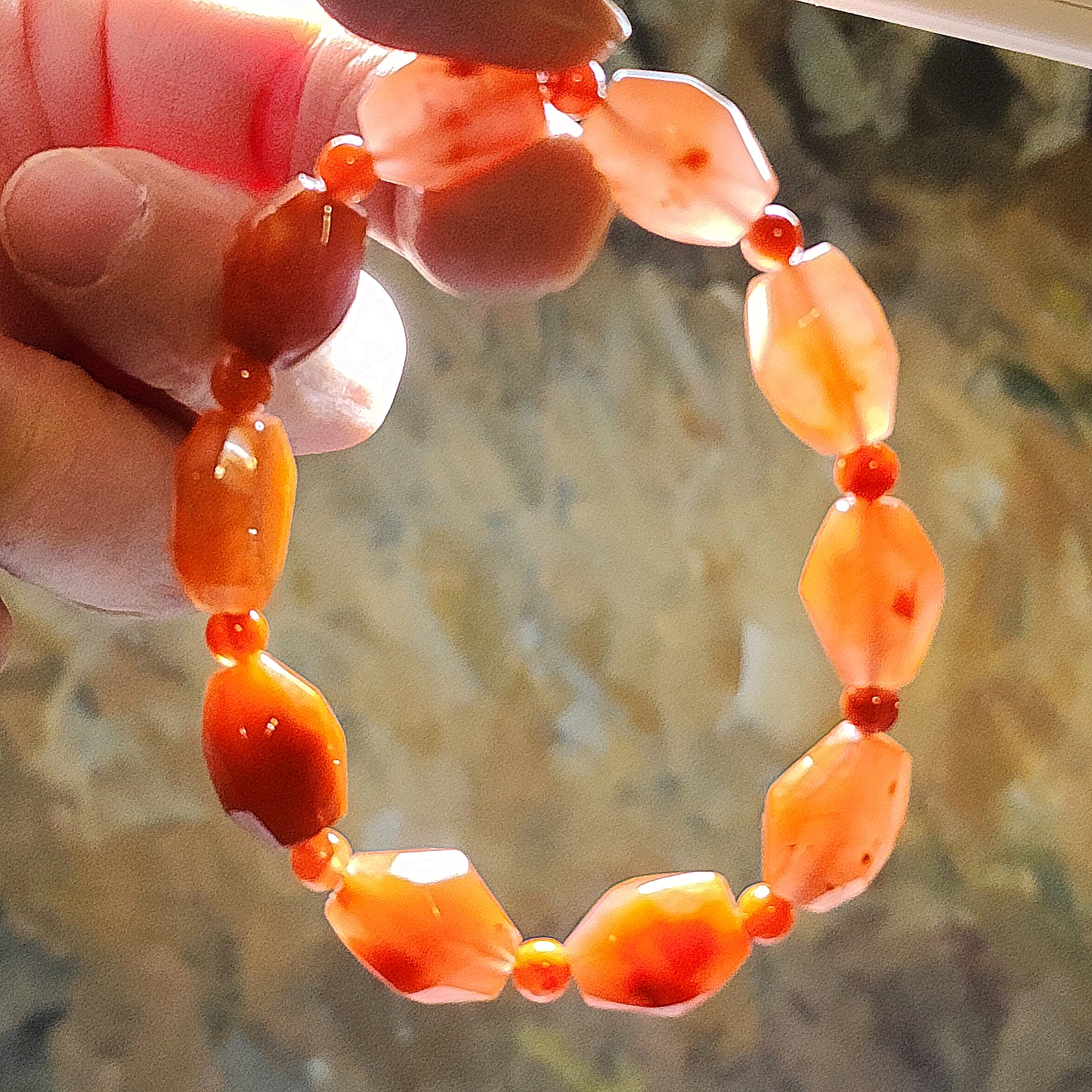Premium Sichuan Jiukou Nan Hong persimmon red freeform faceted bracelet (with certificate) 精品川料九口南红柿子红随形切面手链(带证书)