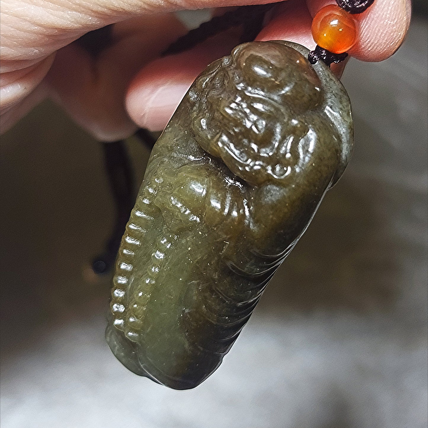 Premium Nephrite 3 dimensional Da Mo (Bodhidharma) Jade pendant (with certificate) 优质且末糖青白立体达摩吊坠(带证书)