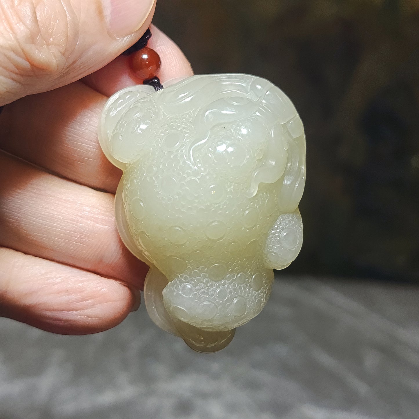 Premium Nephrite 3 Legged Toad on Copper Coins Jade pendant (with certificate) 优质和田玉淡青白暖白三脚蟾蜍铜钱吊坠(带证书)