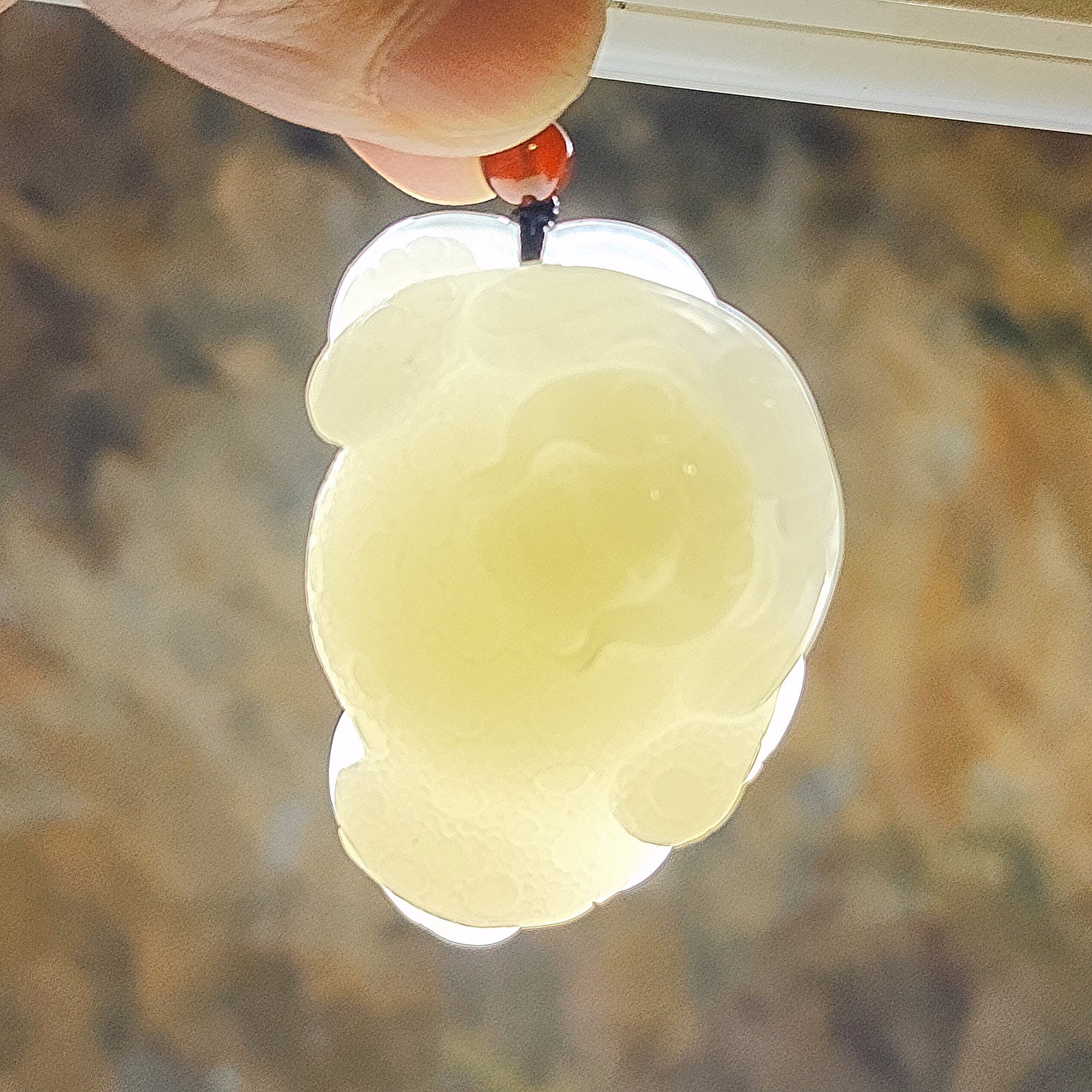 Premium Nephrite 3 Legged Toad on Copper Coins Jade pendant (with certificate) 优质和田玉淡青白暖白三脚蟾蜍铜钱吊坠(带证书)