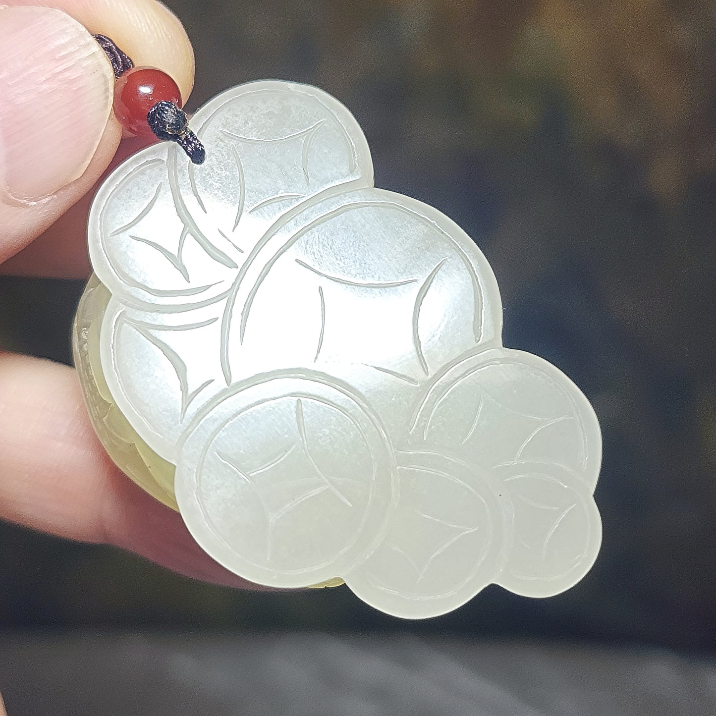 Premium Nephrite 3 Legged Toad on Copper Coins Jade pendant (with certificate) 优质和田玉淡青白暖白三脚蟾蜍铜钱吊坠(带证书)