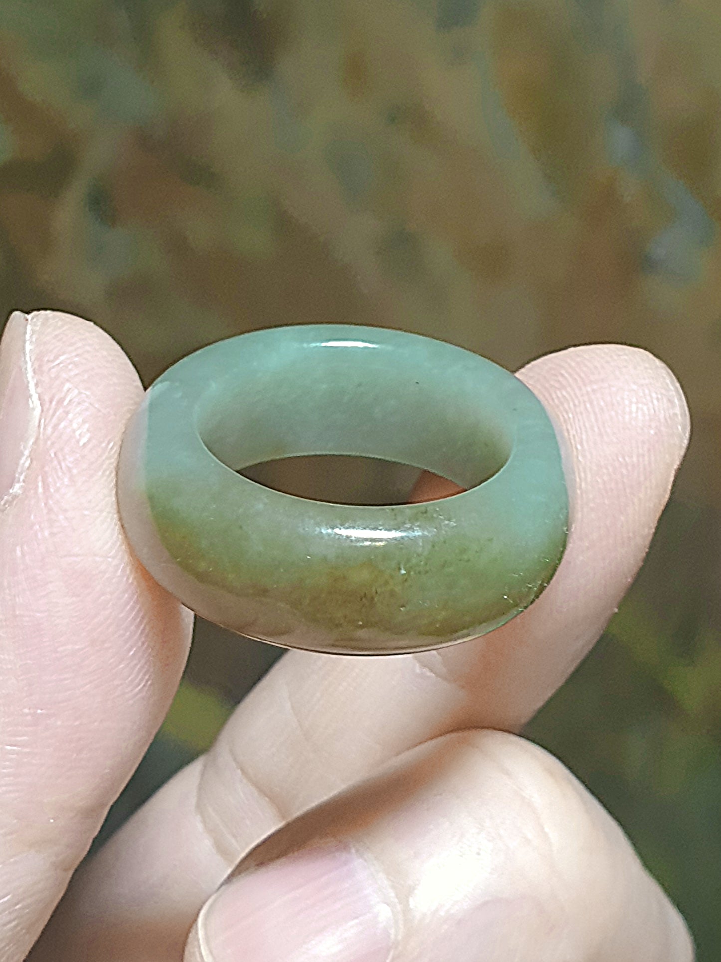 19.6mm Premium Nephrite greenish caramel brownish two tones Jade ring (with certificate) 19.6毫米和田玉且末糖青白双色戒指(带证书)