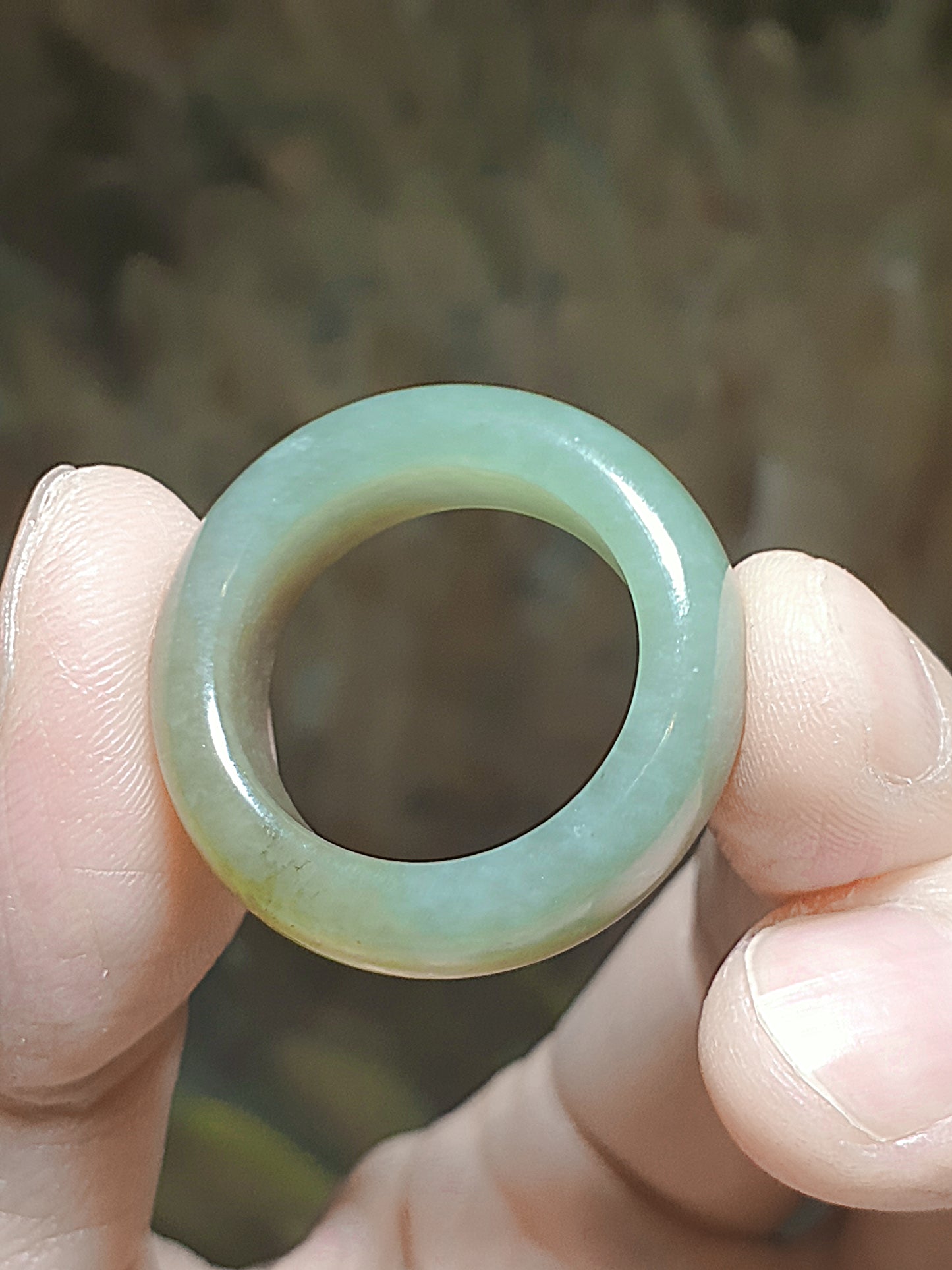 19.6mm Premium Nephrite greenish caramel brownish two tones Jade ring (with certificate) 19.6毫米和田玉且末糖青白双色戒指(带证书)