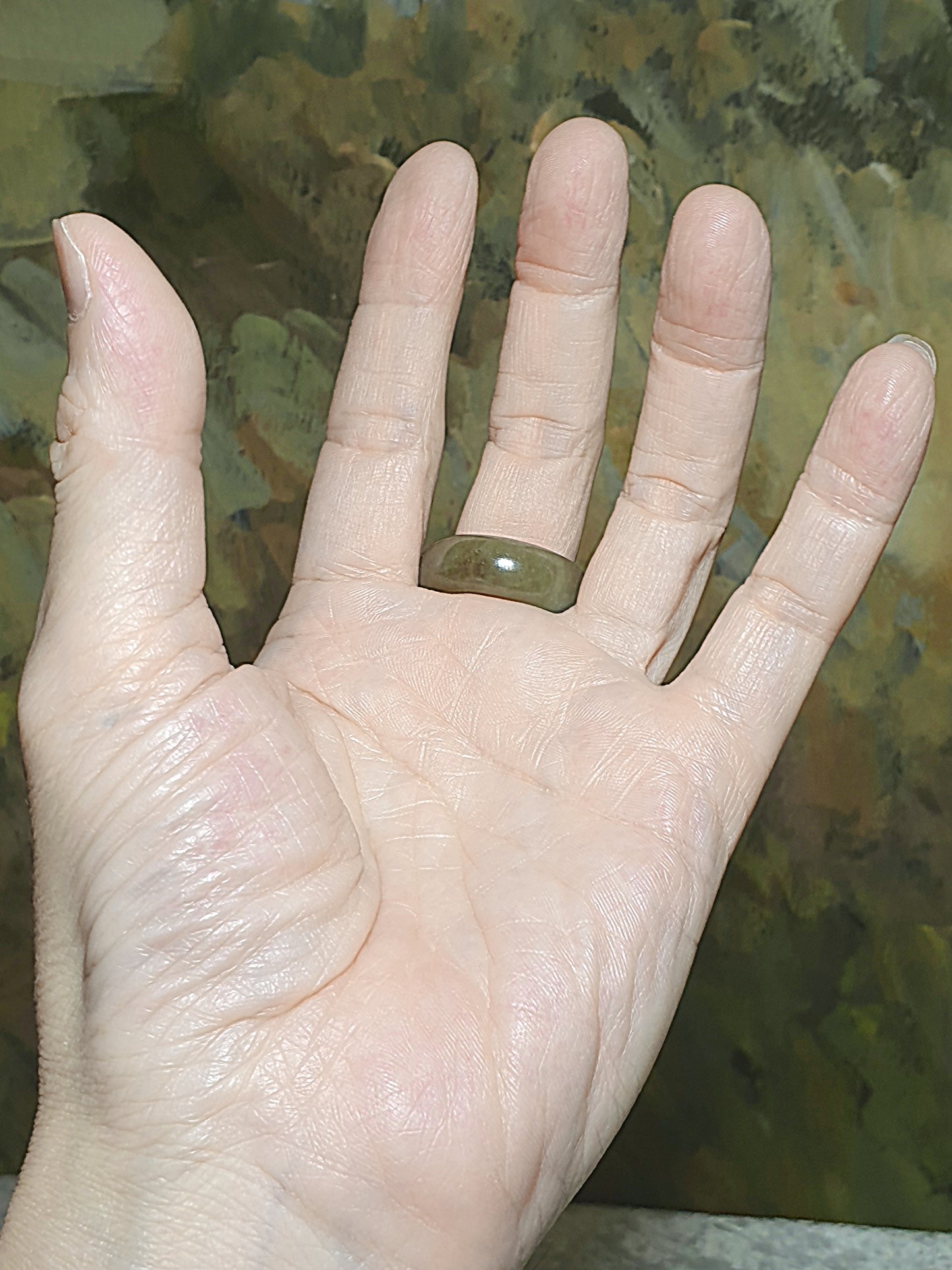 19.6mm Premium Nephrite greenish caramel brownish two tones Jade ring (with certificate) 19.6毫米和田玉且末糖青白双色戒指(带证书)