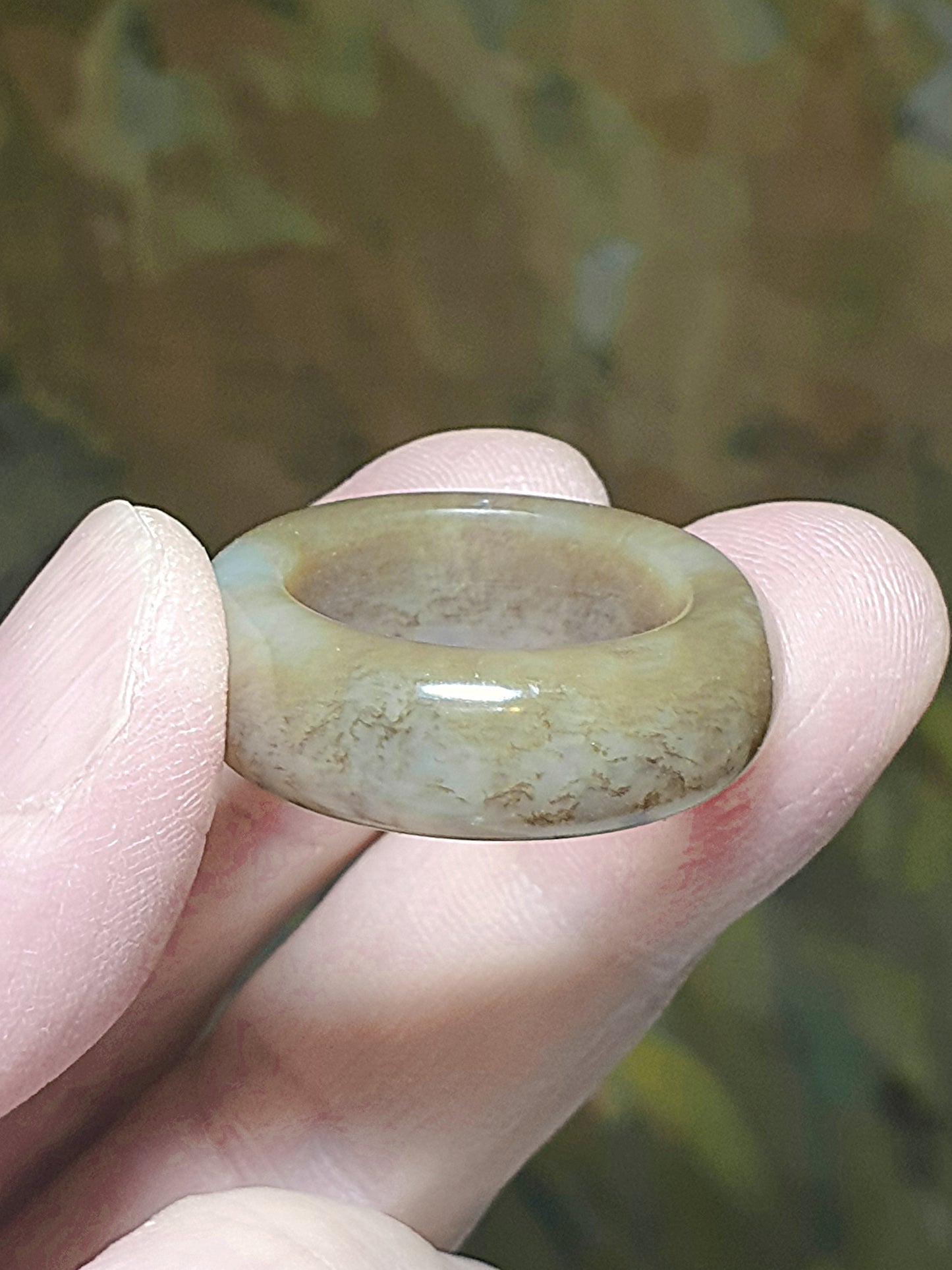 19.5mm Premium Nephrite caramel brownish whitish Jade ring (with certificate) 19.5毫米和田玉且末糖白戒指(带证书)
