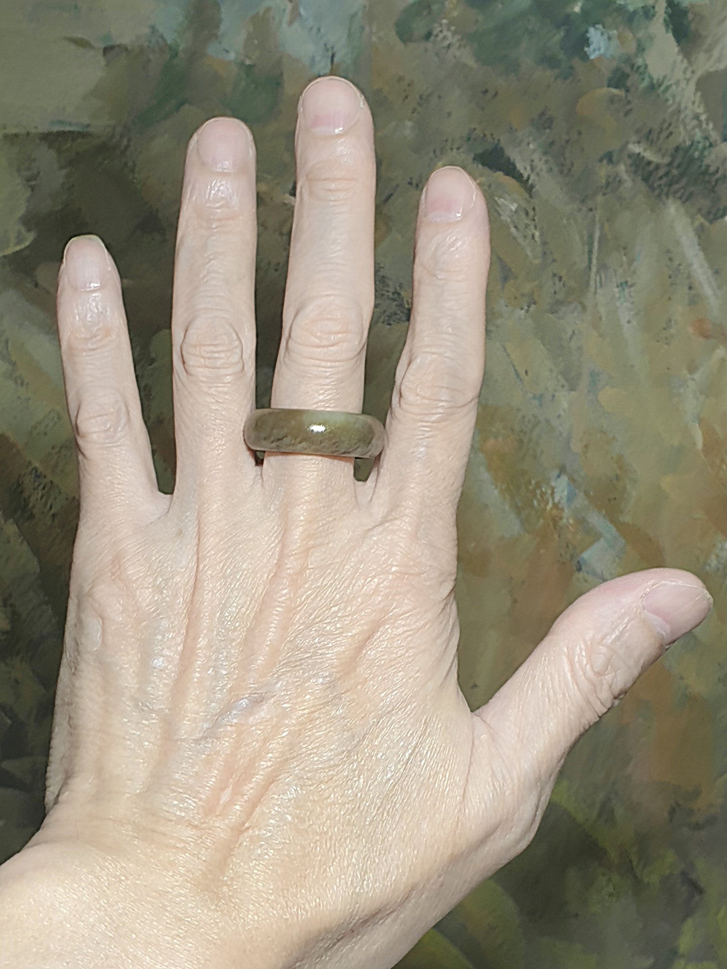 19.5mm Premium Nephrite caramel brownish whitish Jade ring (with certificate) 19.5毫米和田玉且末糖白戒指(带证书)