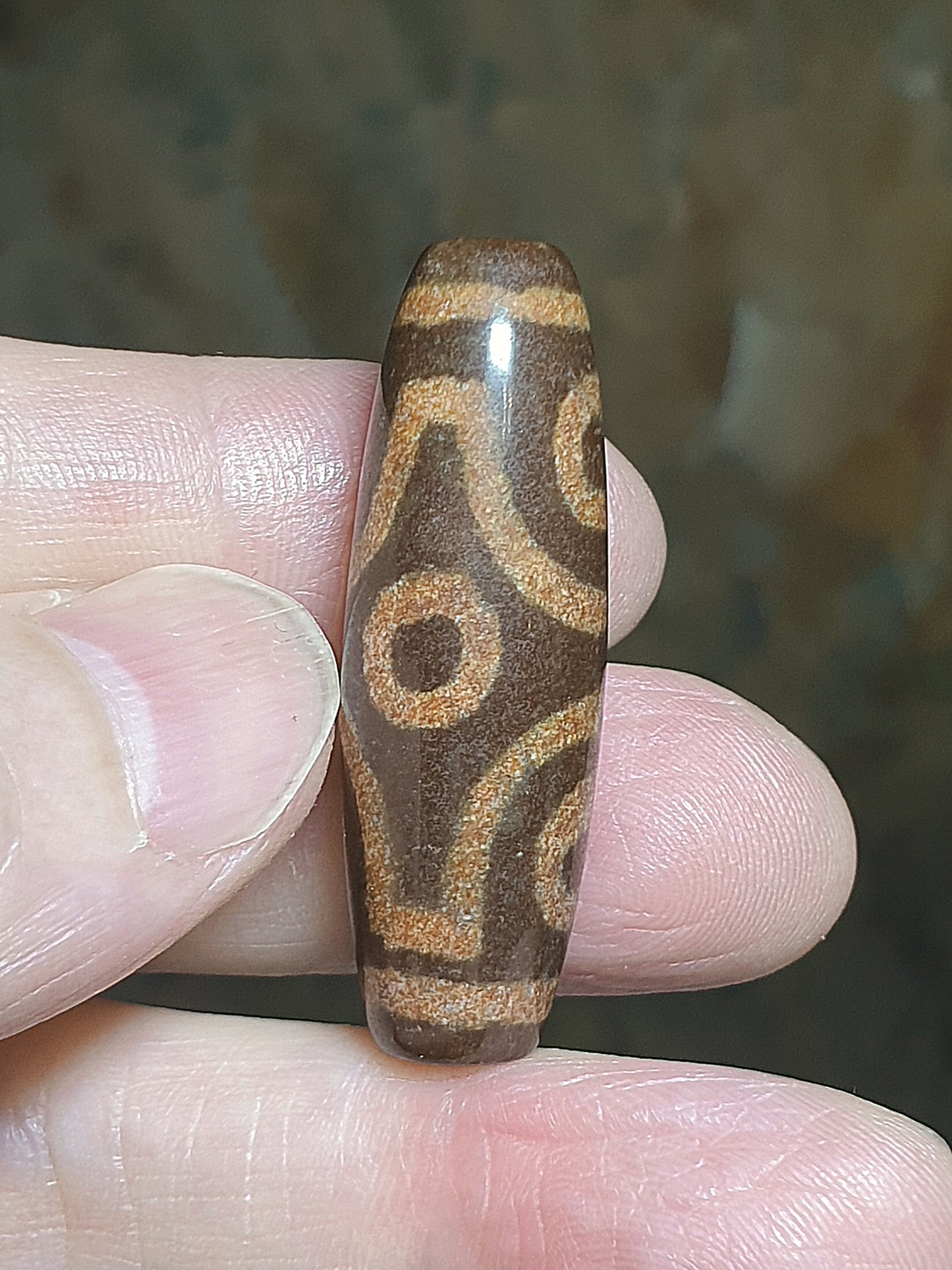 39.8mm Aged Tibetan Xang Xung (Zhang Zhung) Visvavajra 6 Eyes Dzi with red spots (with certificate, necklace string) 39.8毫米西藏老矿象雄满朱砂十字金刚六眼天珠(带证书送项链绳)