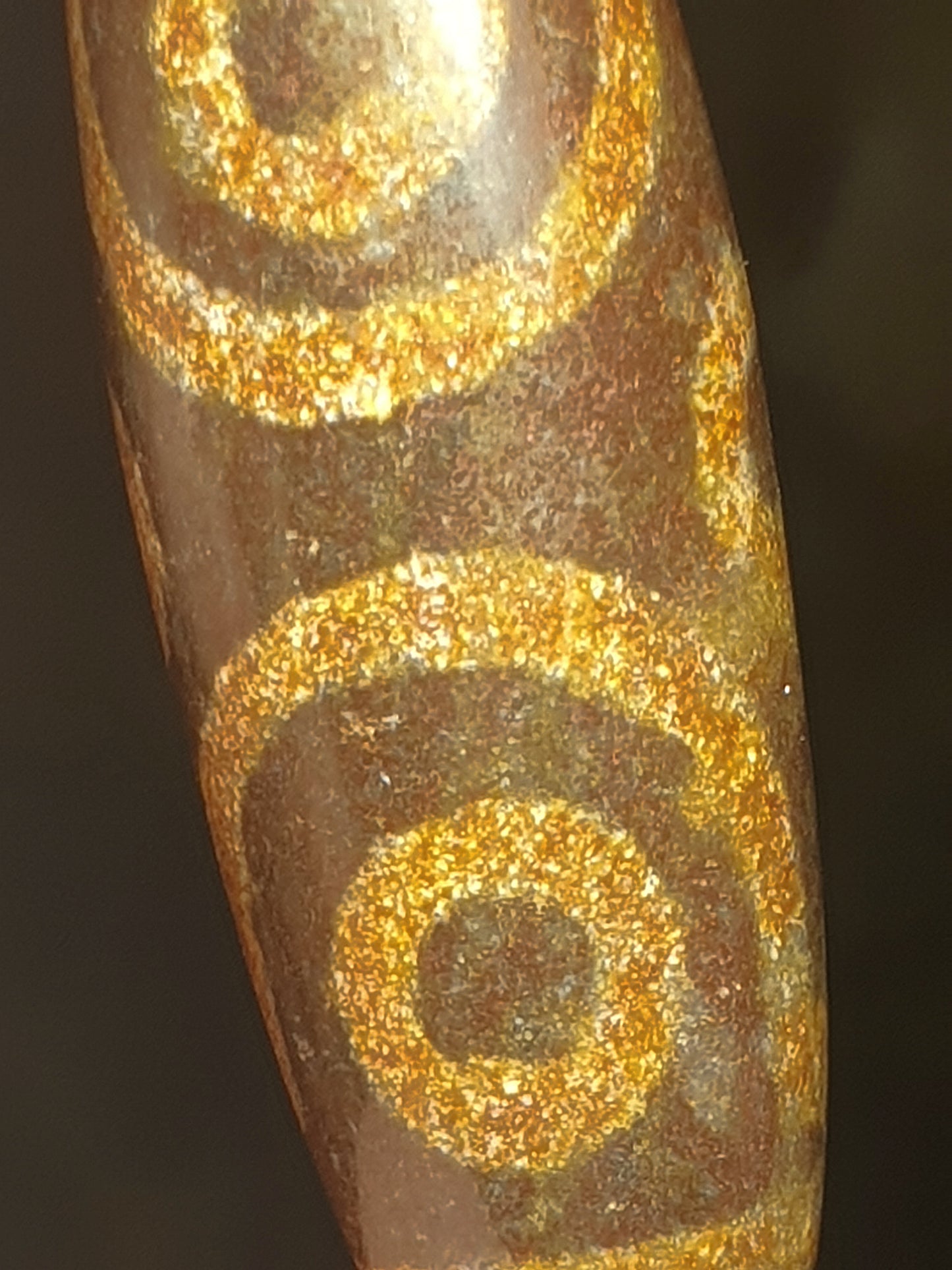 39.8mm Aged Tibetan Xang Xung (Zhang Zhung) Visvavajra 6 Eyes Dzi with red spots (with certificate, necklace string) 39.8毫米西藏老矿象雄满朱砂十字金刚六眼天珠(带证书送项链绳)