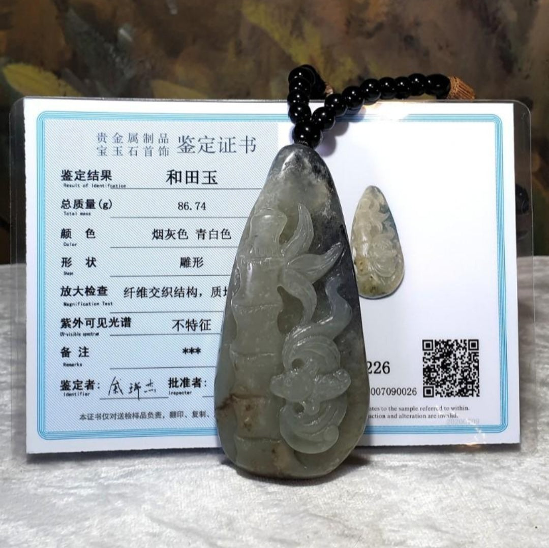 Gegegems Collection premium Hetian Qinghua Pebble Nephrite Blessings (Bat & Bamboo) handheld large pendant (with certificate) 精品86克和田玉籽玉青花(黑白)祝福(竹、蝙蝠)手把大吊坠(带证书)