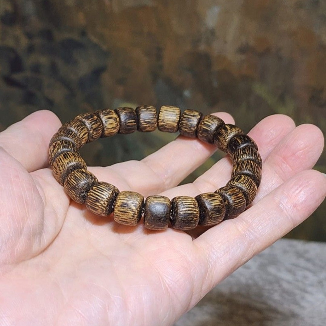 11.5mm South East Asian Agarwood traditional old style bead bracelet (with certificate) 11.5毫米星洲系沉香老型珠手链(带证书)