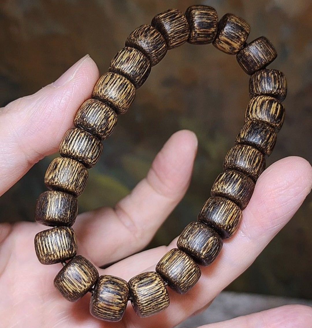 11.5mm South East Asian Agarwood traditional old style bead bracelet (with certificate) 11.5毫米星洲系沉香老型珠手链(带证书)