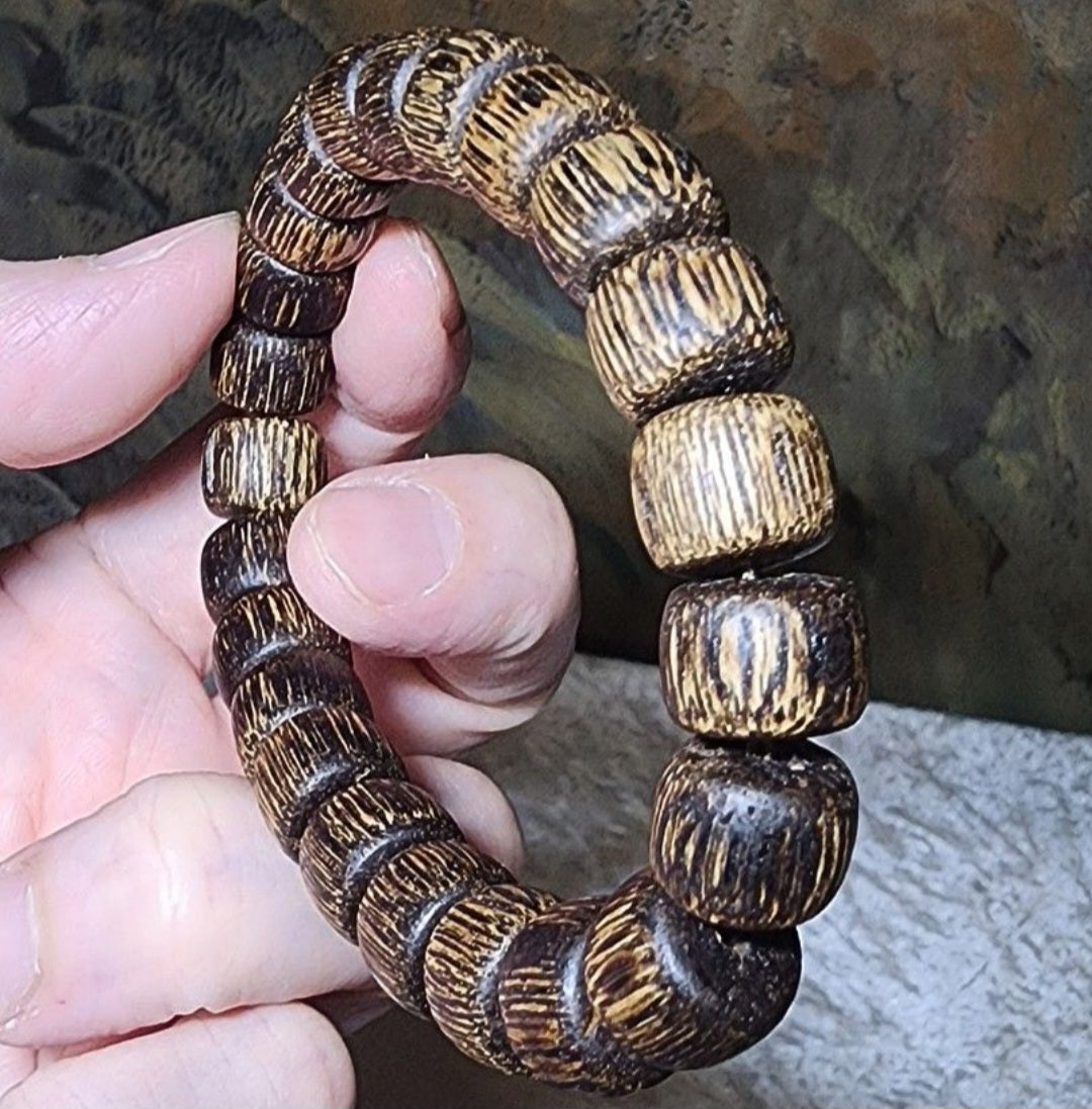 11.5mm South East Asian Agarwood traditional old style bead bracelet (with certificate) 11.5毫米星洲系沉香老型珠手链(带证书)
