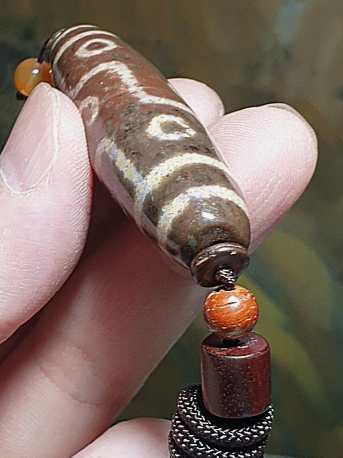 58.8mm Aged Tibetan Xang Xung (Zhang Zhung) wide body 9-Eye Purest Dzi with fine granular red spots (with certificate) 58.8毫米饱满西藏老矿象雄满细朱砂至纯九眼天珠(带证书)