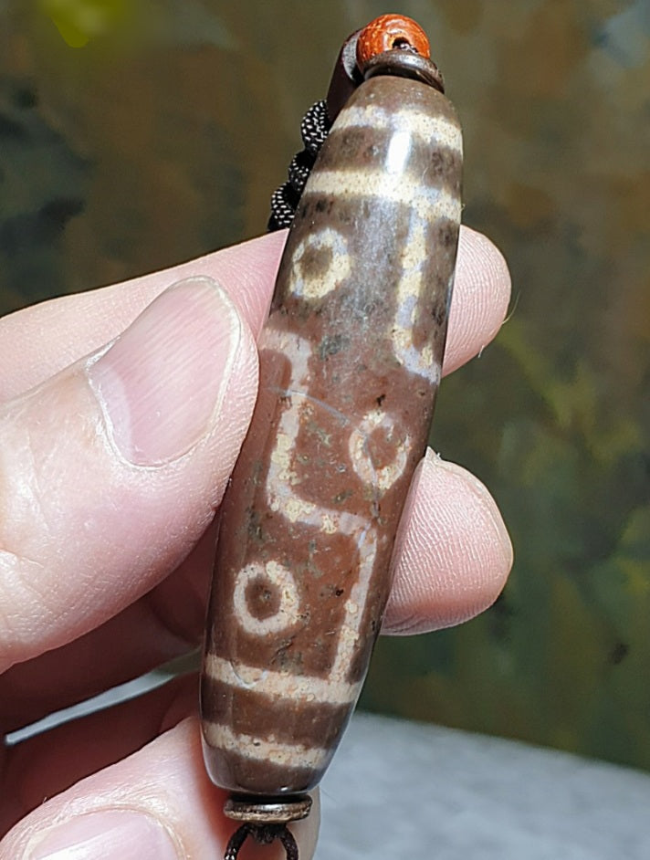 58.8mm Aged Tibetan Xang Xung (Zhang Zhung) wide body 9-Eye Purest Dzi with fine granular red spots (with certificate) 58.8毫米饱满西藏老矿象雄满细朱砂至纯九眼天珠(带证书)