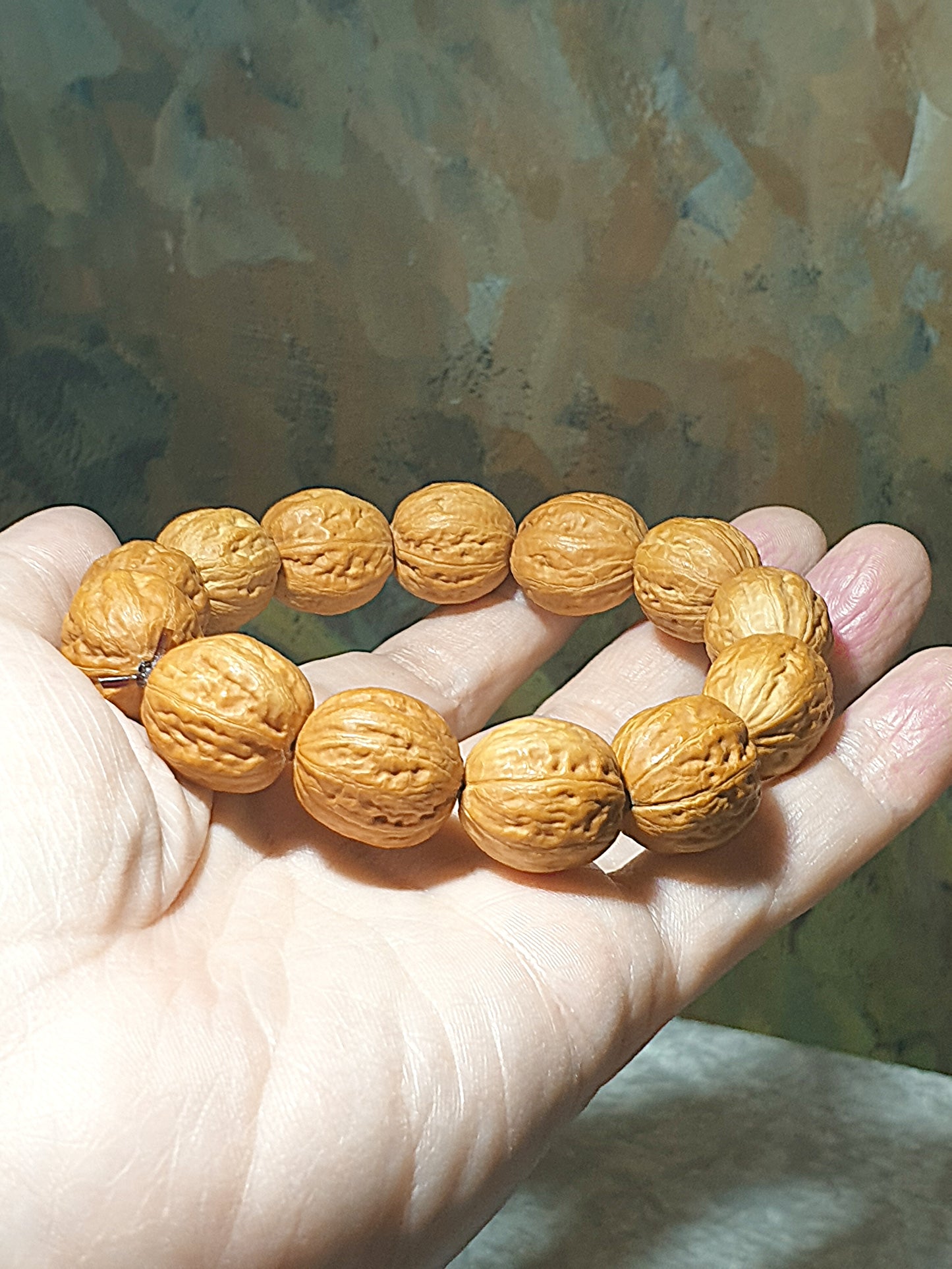 Rare small size 17mm Beijing Mentougou pinkish 8-ridge Walnuts bracelet/hand-held 罕见小尺寸17毫米北京门头沟粉红皮秋子八棱手链/手持