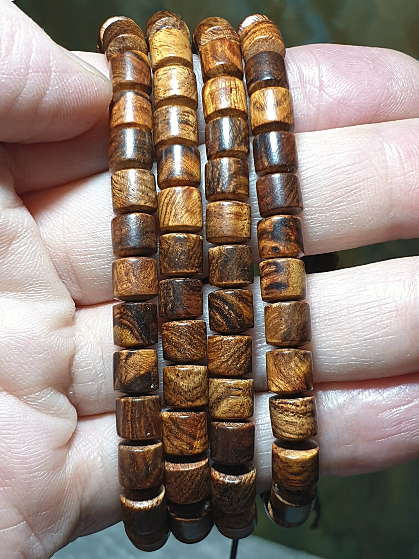 6.2mm Premium Hainan Chinese Fragrant Rosewood (Dalbergia odorifera) high natural oil content 108 mala/necklace/handheld 6.2毫米海南黄花梨(降香黄檀)紫油梨108念珠/项链/手持