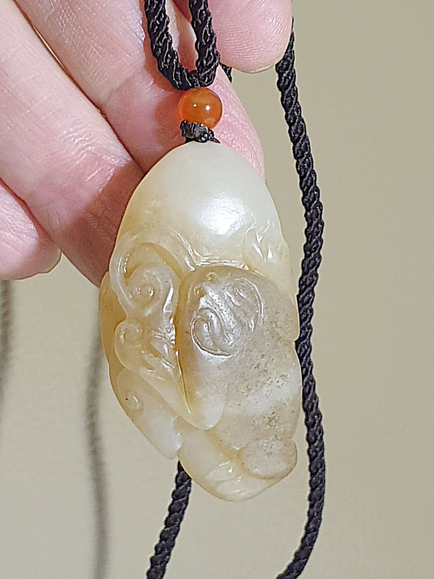 Premium Nephrite caramel brownish and warm whitish carved 3-Leg Toad (front), small Ruyi (next to the Toad) and a big Ruyi (back) Jade pendant (with certificate) 和田玉且末糖白三脚金蟾(前面)小如意(侧面)大如意(背面) 吊坠(带证书)