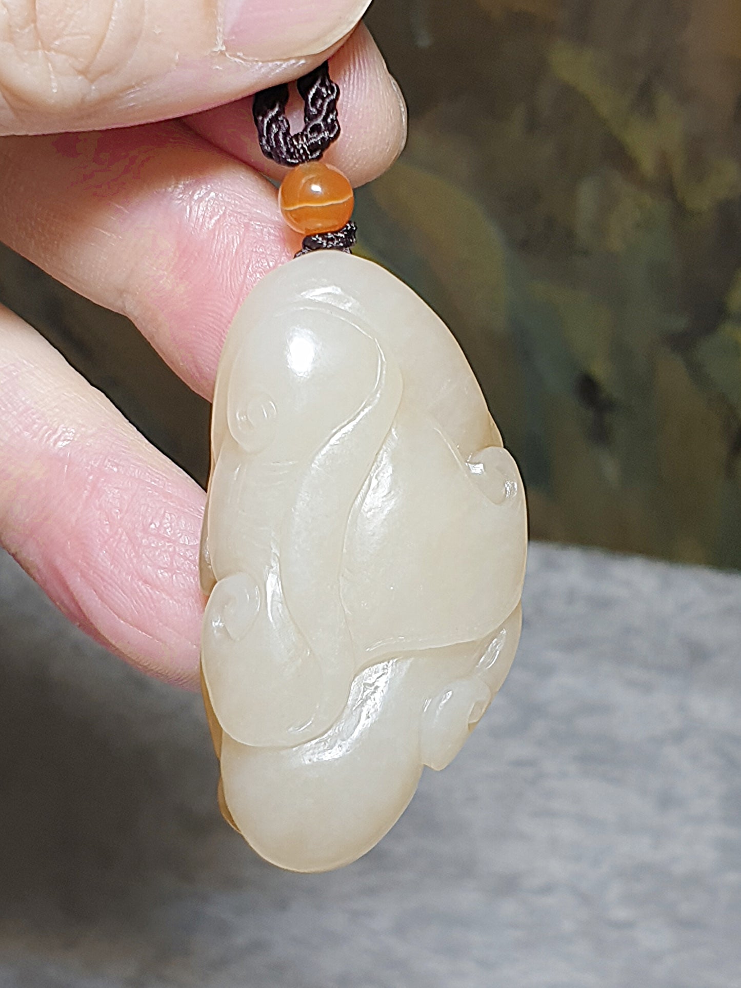 Premium Nephrite caramel brownish and warm whitish carved 3-Leg Toad (front), small Ruyi (next to the Toad) and a big Ruyi (back) Jade pendant (with certificate) 和田玉且末糖白三脚金蟾(前面)小如意(侧面)大如意(背面) 吊坠(带证书)