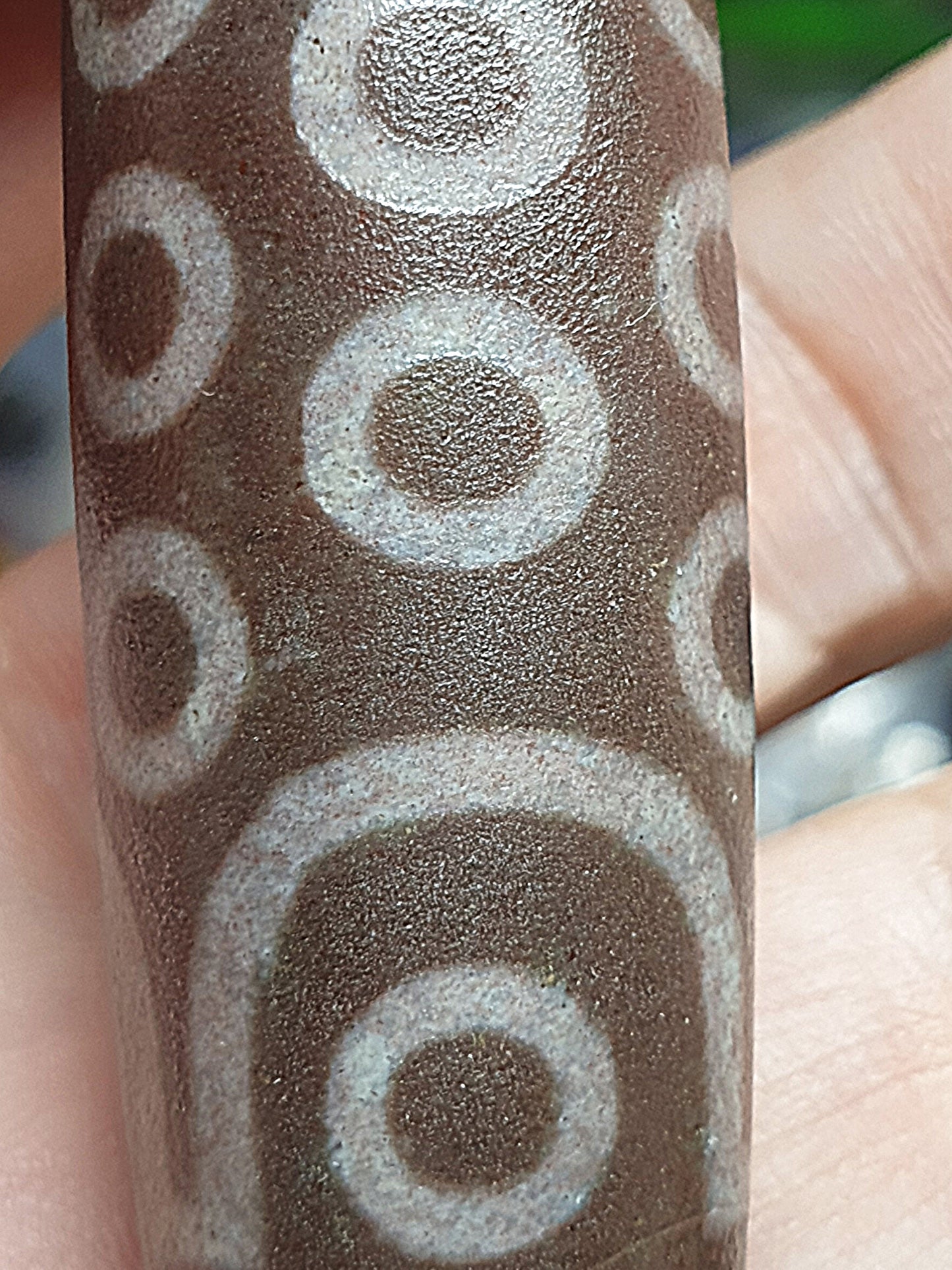 Rare 80mm extra large aged Tibetan Xang Xung (Zhang Zhung) 21 Eyes Purest Dzi with fine granular red spots (with certificate) 罕见大尺寸80毫米西藏老矿象雄满朱砂至纯二十一眼天珠(带证书)