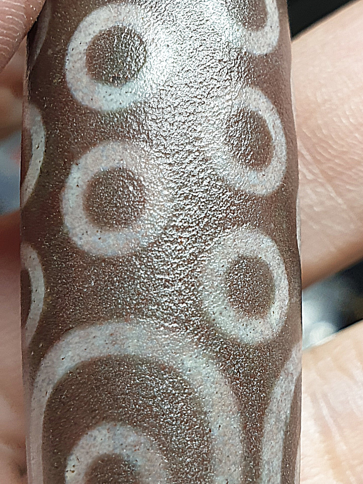 Rare 80mm extra large aged Tibetan Xang Xung (Zhang Zhung) 21 Eyes Purest Dzi with fine granular red spots (with certificate) 罕见大尺寸80毫米西藏老矿象雄满朱砂至纯二十一眼天珠(带证书)
