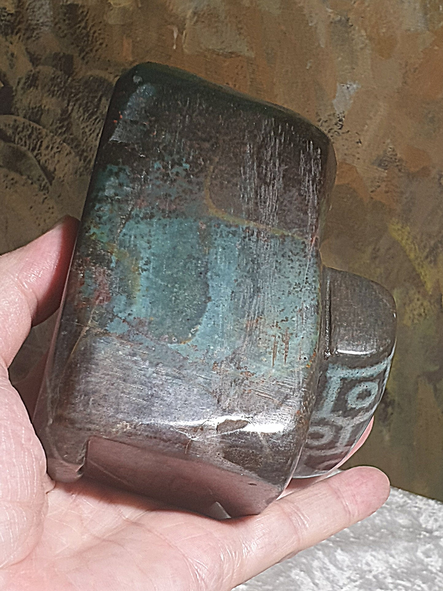 1,067 grams Large size aged Tibetan Xang Xung (Zhang Zhung) reddish brownish bluish greenish "Tortoise Shell" 9-Eye Dzi display/handheld piece with lots of red spots (with certificate) 1,067克大号西藏老矿象雄满朱砂天然褐红蓝绿龟背九眼天珠摆件/手把件(带证书)