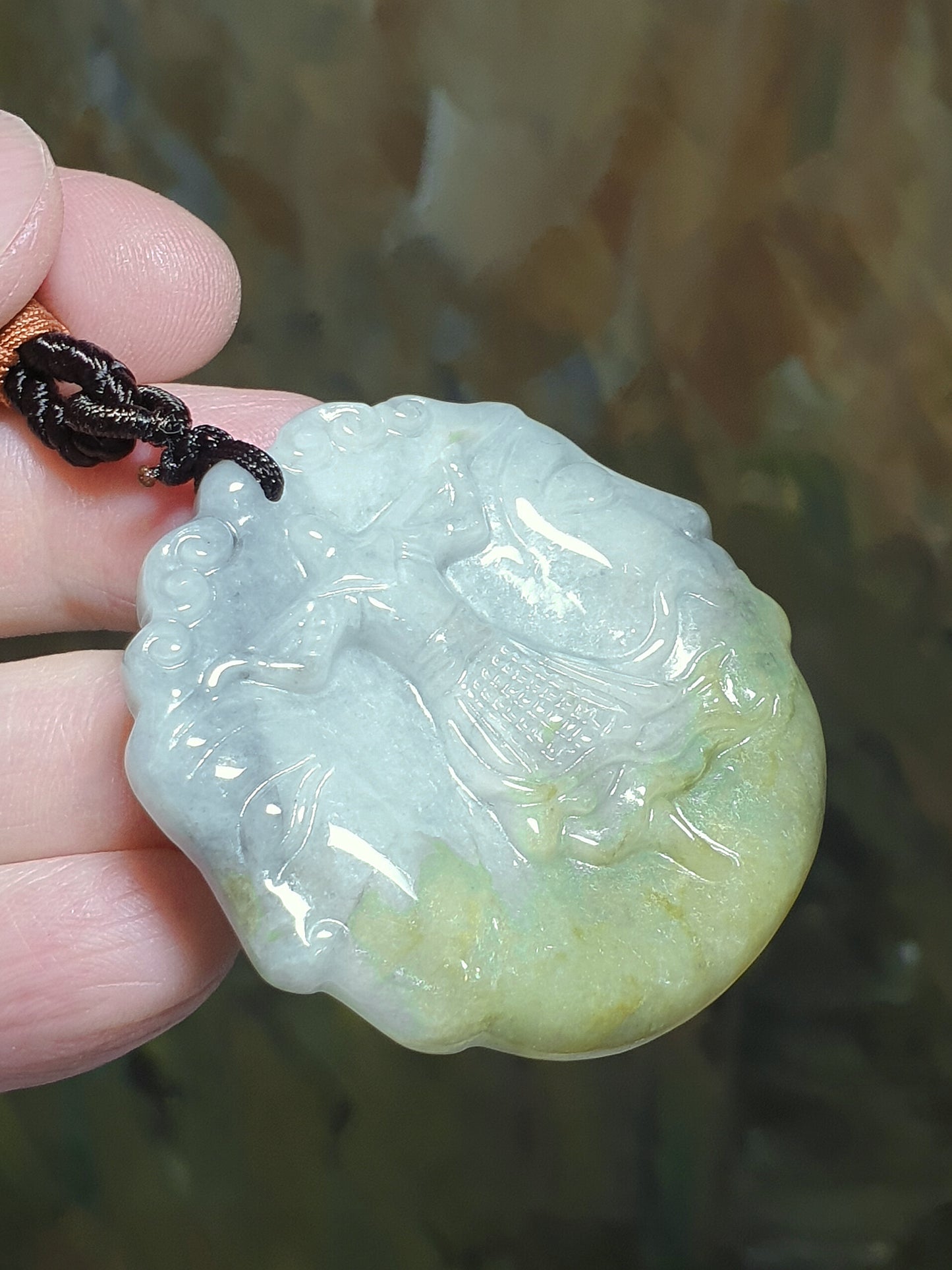 Type A Jadeite light greenish light yellowish & "black fowl" "Monkey King is back" ("Great Victory") pendant 翡翠淡绿黄翡乌鸡大胜(圣)归来吊坠(带证书) 美猴王到处, 谁与争锋。