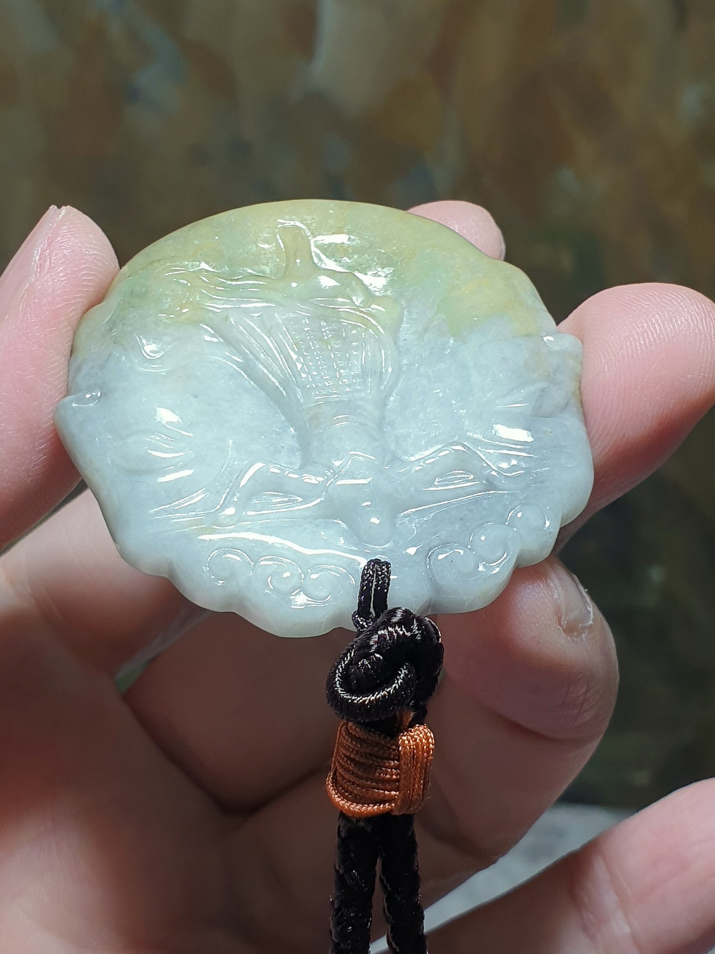 Type A Jadeite light greenish light yellowish & "black fowl" "Monkey King is back" ("Great Victory") pendant 翡翠淡绿黄翡乌鸡大胜(圣)归来吊坠(带证书) 美猴王到处, 谁与争锋。