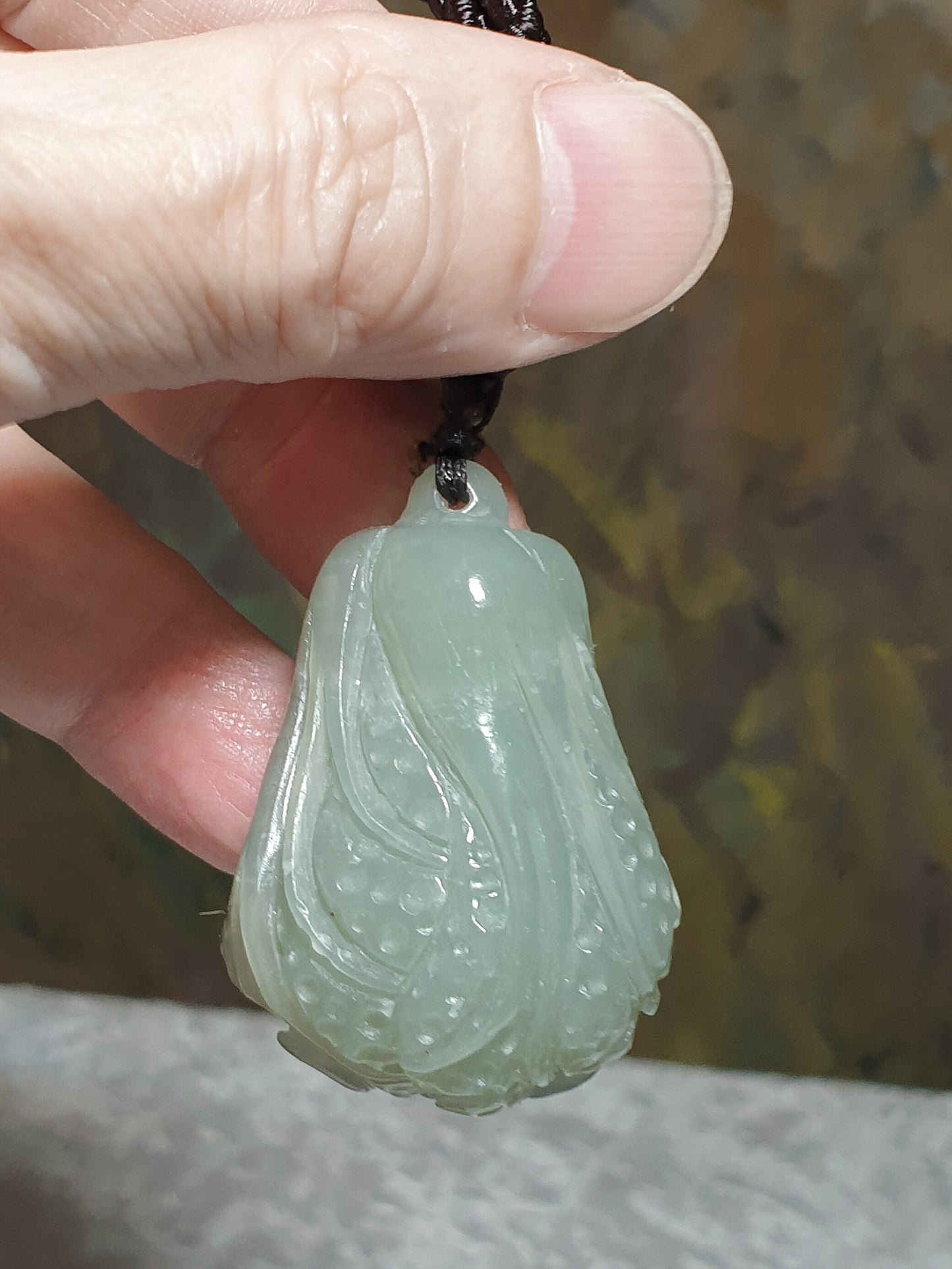 44 grams Premium Nephrite light green with slight blue hue large Chinese Cabbage pendant (with certificate) 44克和田玉且末藍调青白大发财(白菜)吊坠(带证书)