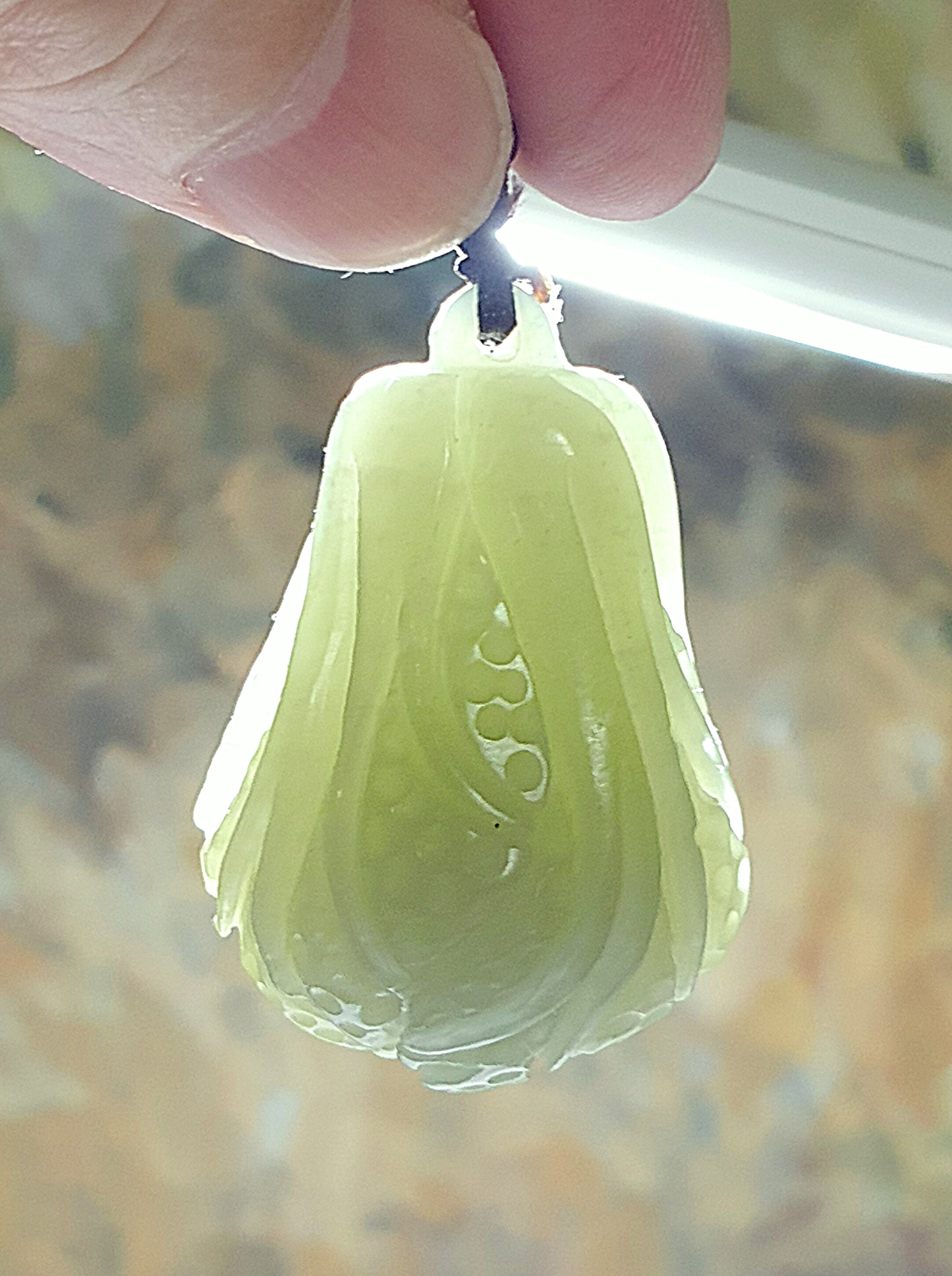 44 grams Premium Nephrite light green with slight blue hue large Chinese Cabbage pendant (with certificate) 44克和田玉且末藍调青白大发财(白菜)吊坠(带证书)