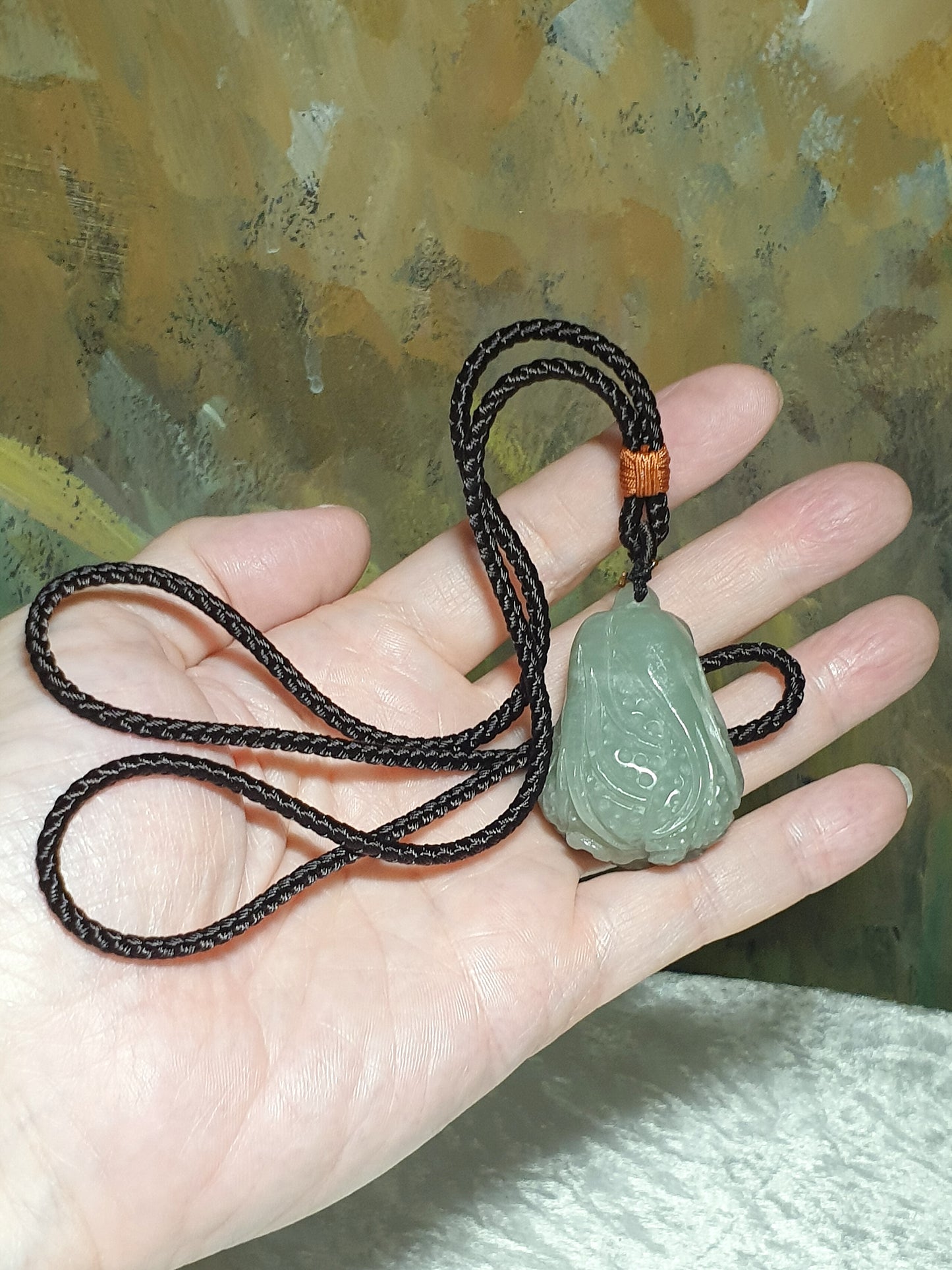 44 grams Premium Nephrite light green with slight blue hue large Chinese Cabbage pendant (with certificate) 44克和田玉且末藍调青白大发财(白菜)吊坠(带证书)