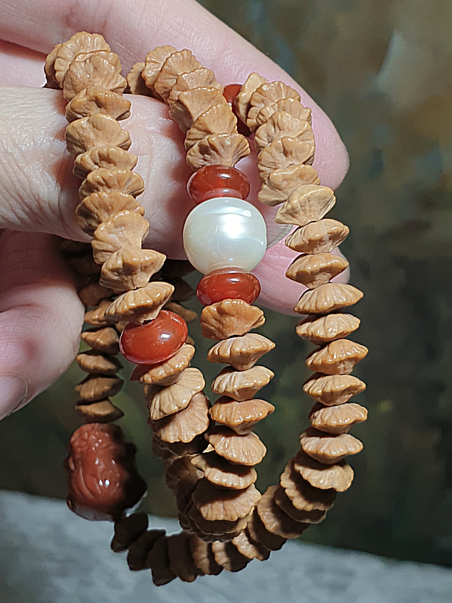 8.3mm "Double sides Lotus" seed (Gold Leaf Bodhi) 108 mala 2 rounds bracelet with natural Fresh Water Pearl and Nan Hong Pi Xiu & abacus beads 8.3毫米天然双面莲花(又名钱串子、金叶菩提、金钱菩提、招财纳福)108念珠绕手两圈手链配天然淡水珍珠、南红貔貅与算盘子