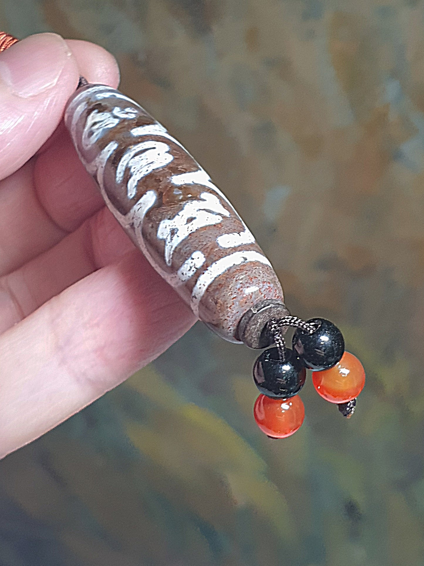58.6mm Aged Tibetan Xang Xung (Zhang Zhung) Om Mani Padme Hum Dzi with red spots (with certificate) 58.6毫米西藏老矿象雄满朱砂六字真言天珠(带证书)