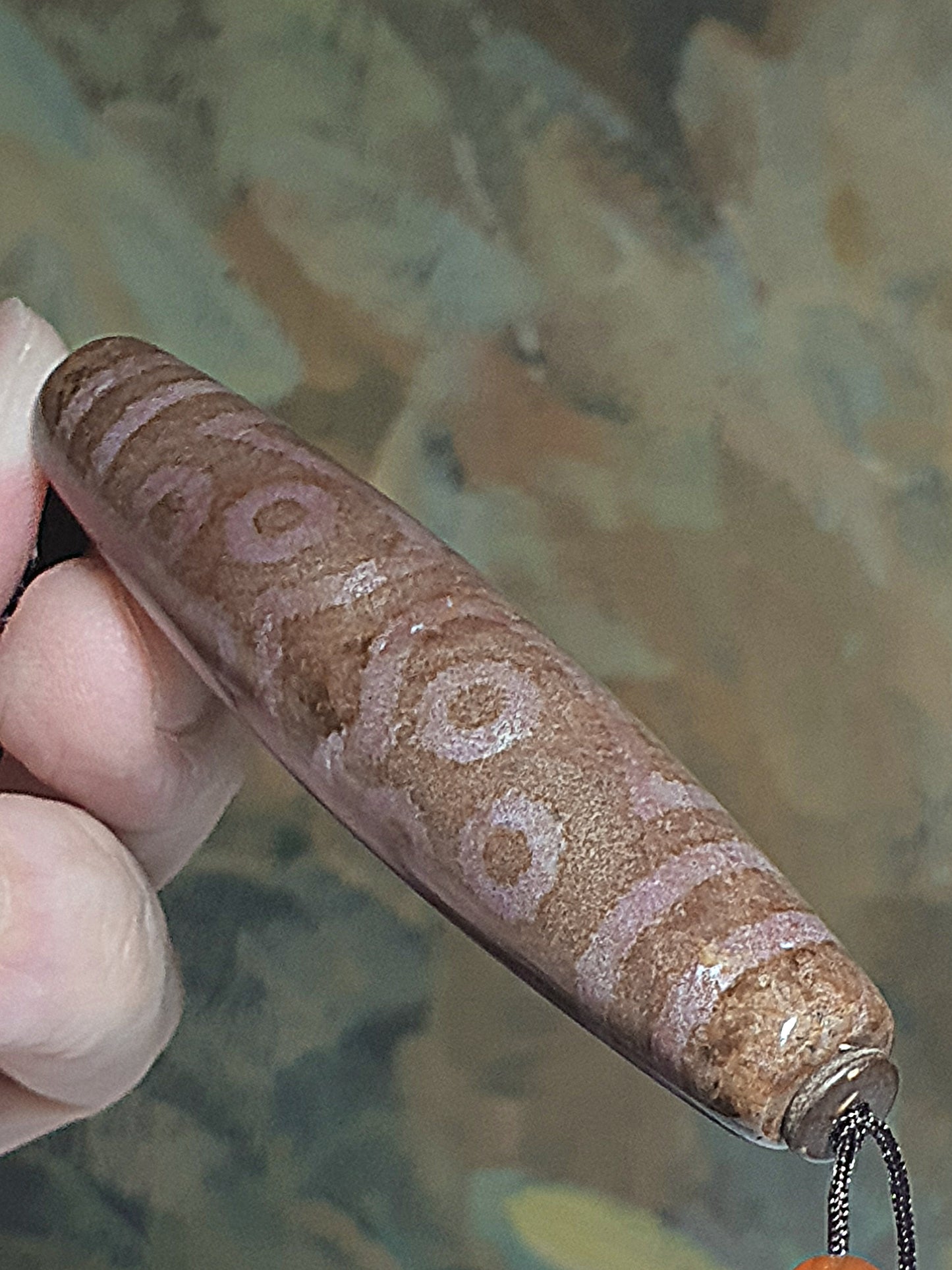 78.5mm XL Aged Tibetan Xang Xung (Zhang Zhung) 11-Eye Dzi with lots of fine red spots (with certificate) 78.5毫米特大号西藏老矿象雄满朱砂十一眼天珠(带证书)