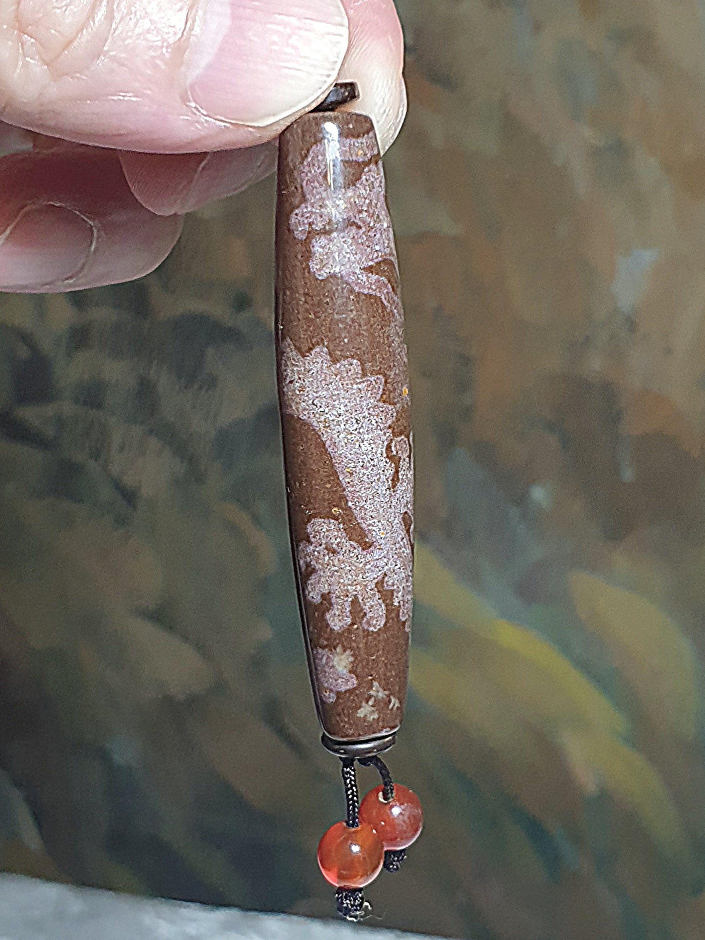 56.8mm Aged Tibetan Xang Xung (Zhang Zhung) Emperor Dragon Dzi with lots of fine red spots (with certificate) 56.8毫米西藏老矿象雄满细朱砂五爪(趾)金龙天珠(带证书)