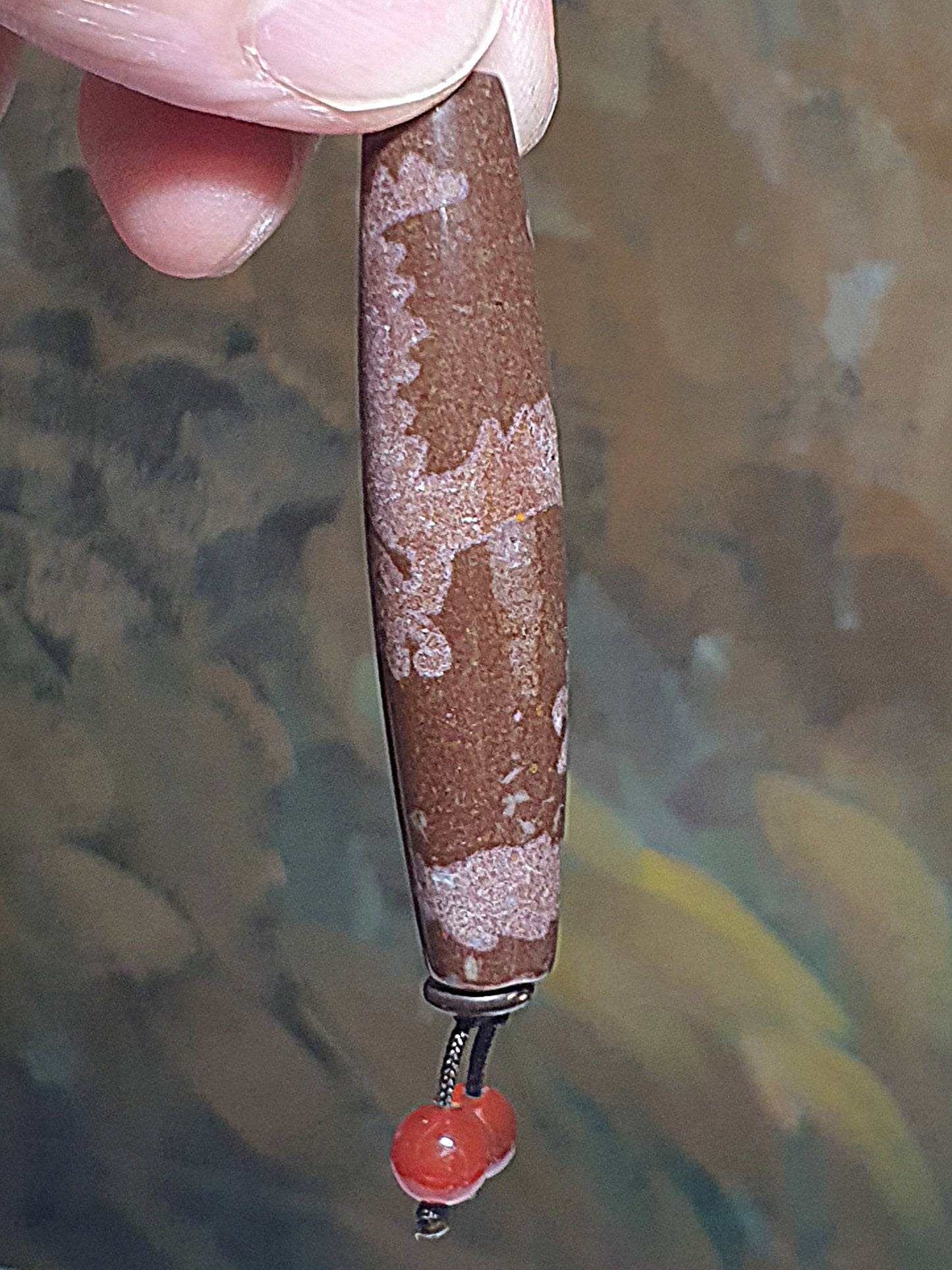 56.8mm Aged Tibetan Xang Xung (Zhang Zhung) Emperor Dragon Dzi with lots of fine red spots (with certificate) 56.8毫米西藏老矿象雄满细朱砂五爪(趾)金龙天珠(带证书)